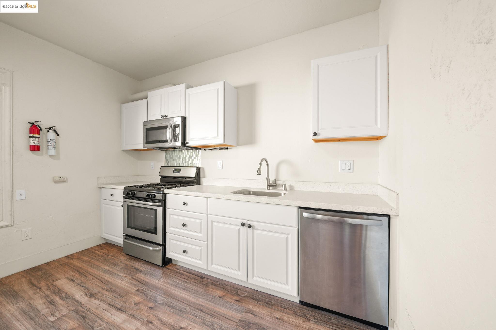 Detail Gallery Image 7 of 50 For 1440 23rd Ave, Oakland,  CA 94606 - – Beds | – Baths