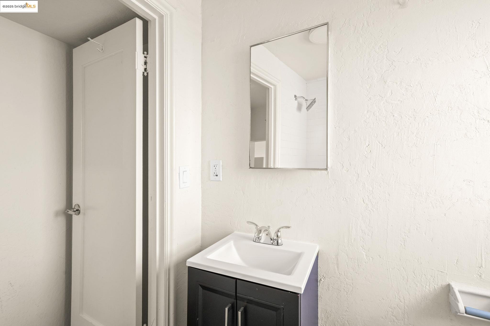 Detail Gallery Image 10 of 50 For 1440 23rd Ave, Oakland,  CA 94606 - – Beds | – Baths