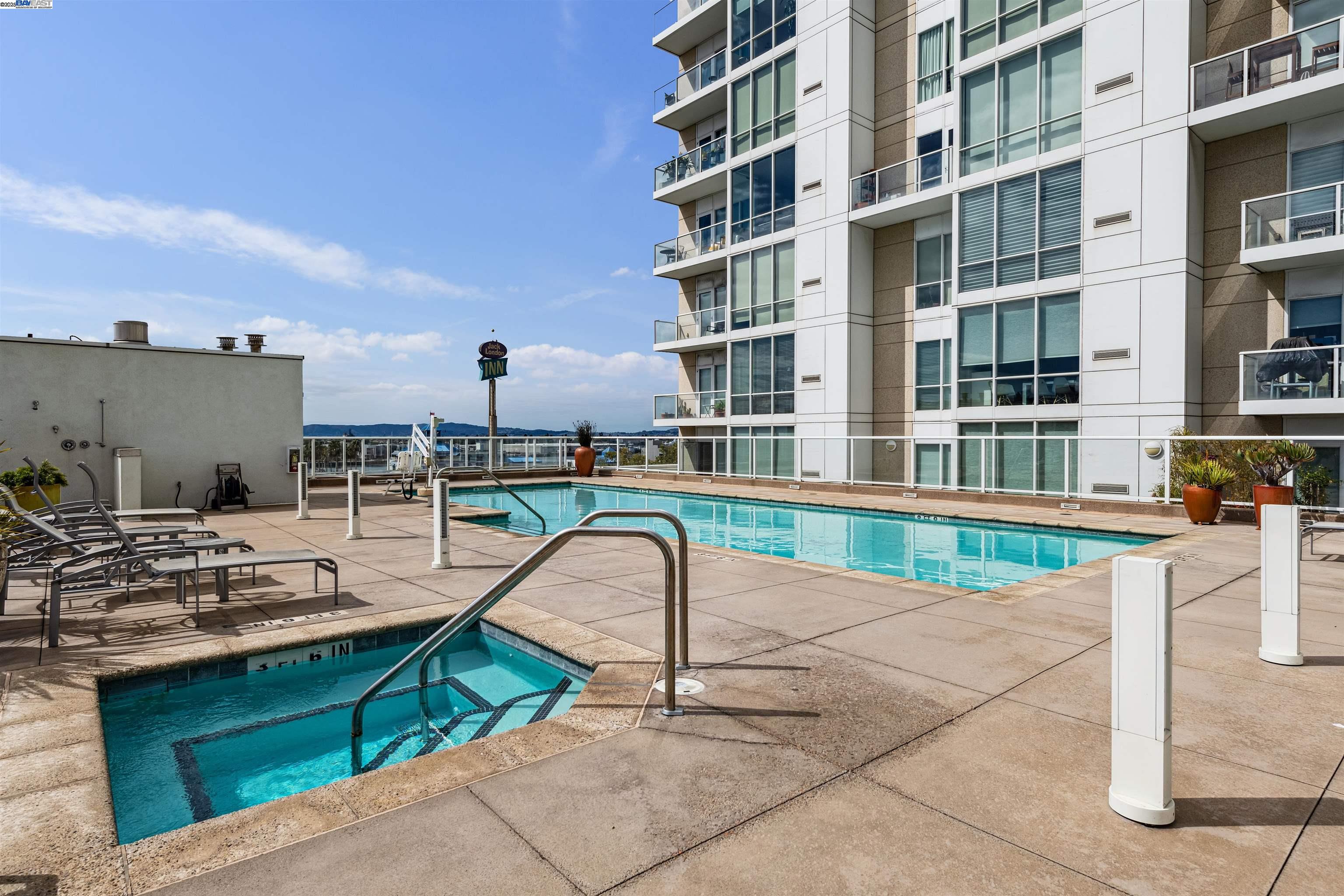 Detail Gallery Image 22 of 34 For 222 Broadway #712,  Oakland,  CA 94607 - 1 Beds | 1 Baths