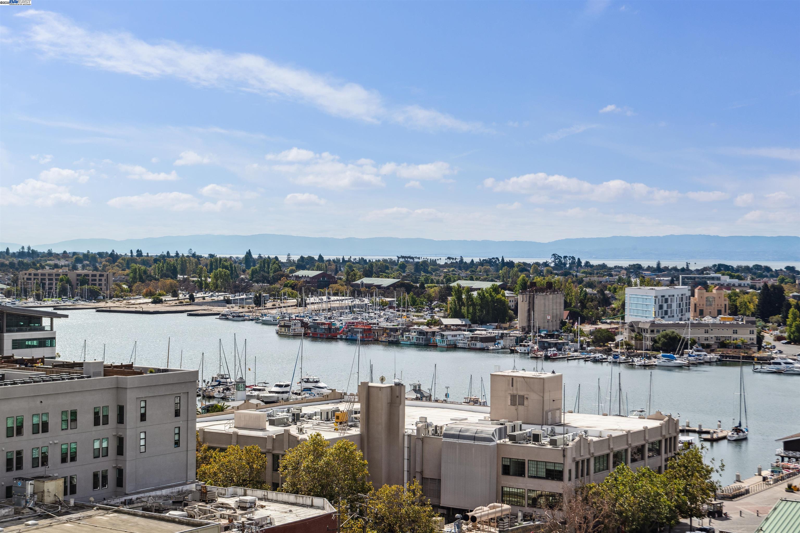 Detail Gallery Image 23 of 34 For 222 Broadway #712,  Oakland,  CA 94607 - 1 Beds | 1 Baths