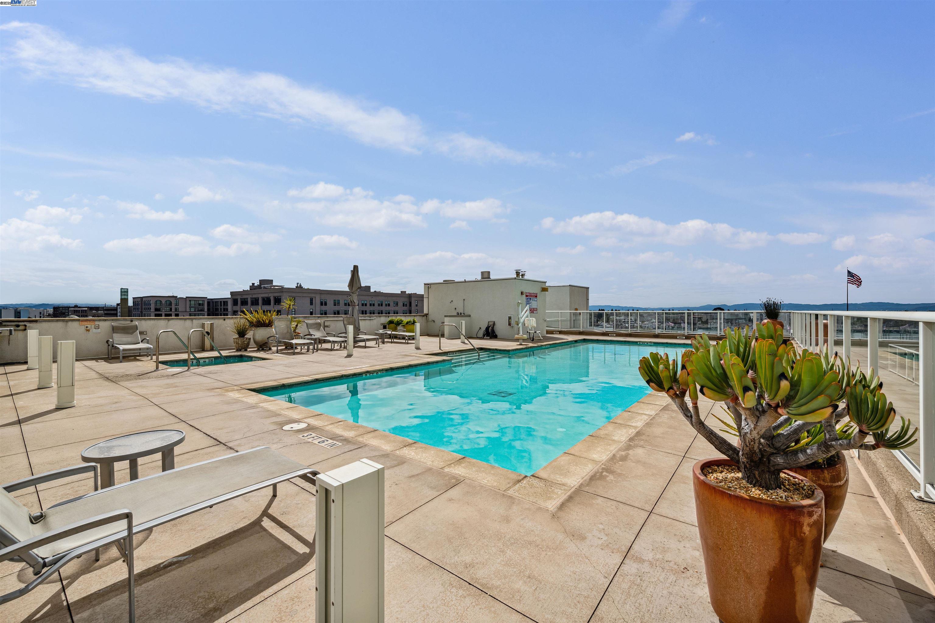 Detail Gallery Image 24 of 34 For 222 Broadway #712,  Oakland,  CA 94607 - 1 Beds | 1 Baths