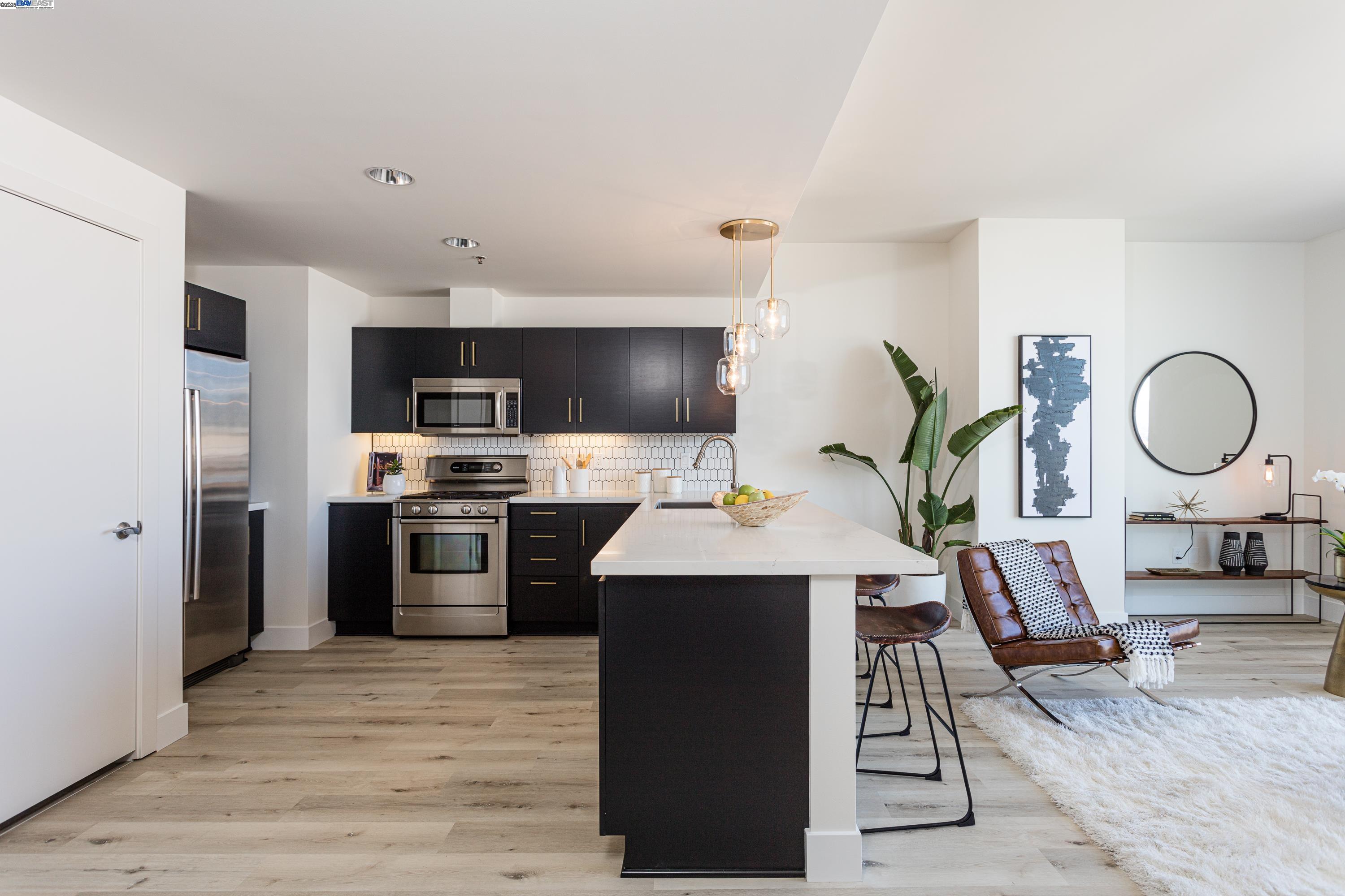 Detail Gallery Image 10 of 34 For 222 Broadway #712,  Oakland,  CA 94607 - 1 Beds | 1 Baths