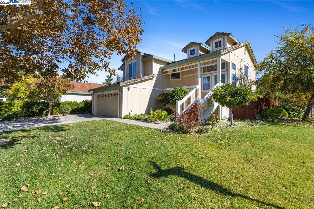 Detail Gallery Image 3 of 45 For 3944 Oak Grove Drive, Oakley,  CA 94561 - 4 Beds | 2/1 Baths