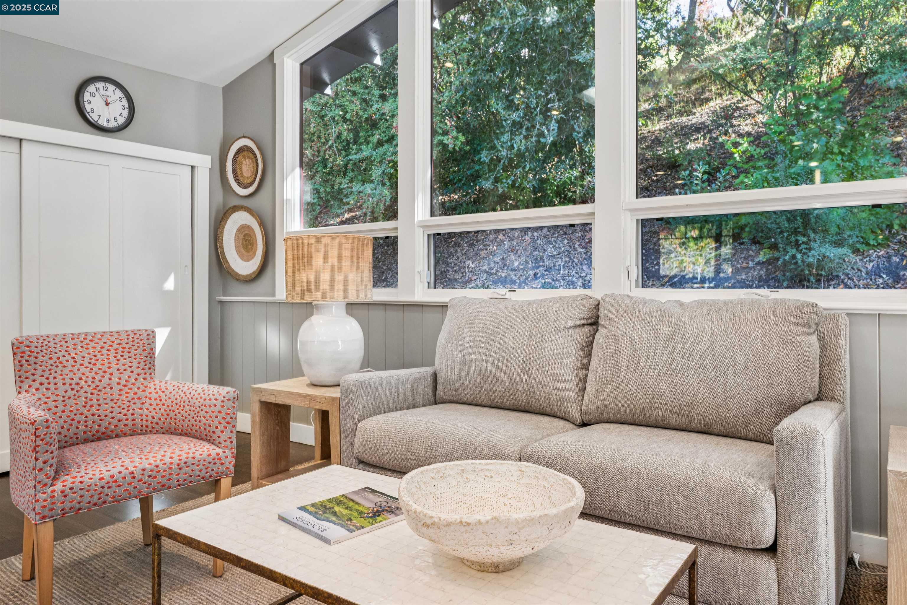 Detail Gallery Image 17 of 39 For 1126 N. Thompson Road, Lafayette,  CA 94549 - 5 Beds | 3 Baths