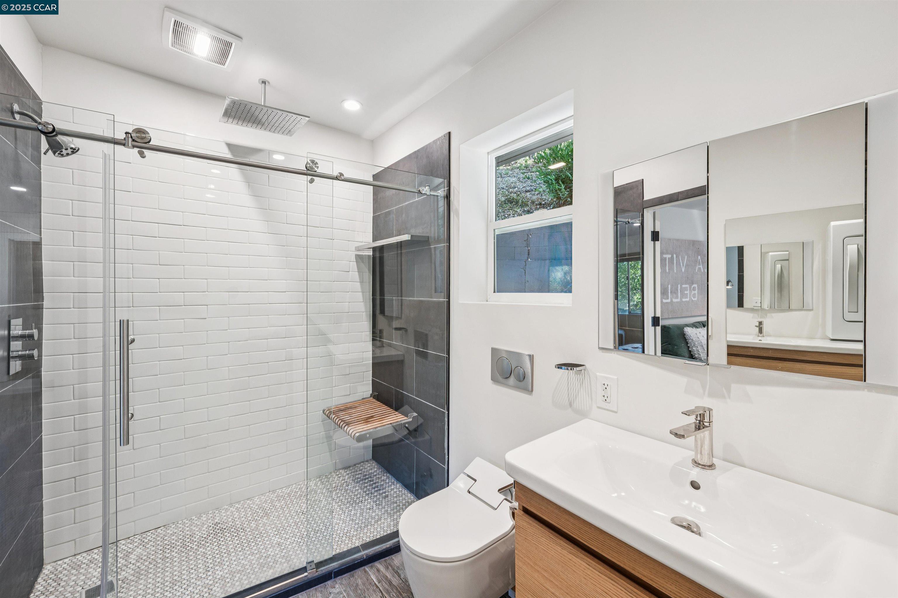 Detail Gallery Image 30 of 39 For 1126 N. Thompson Road, Lafayette,  CA 94549 - 5 Beds | 3 Baths