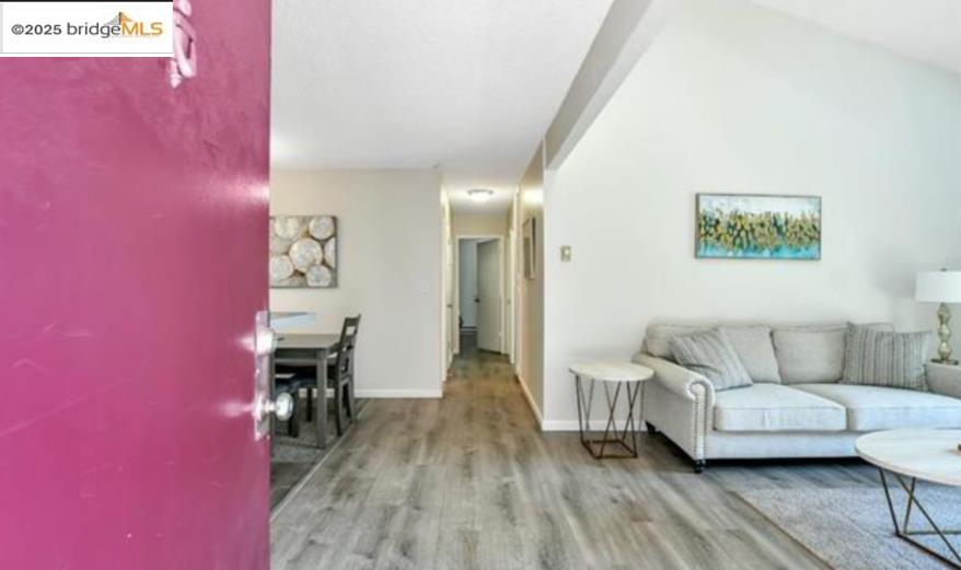 Detail Gallery Image 7 of 28 For 1333 N Camino Alto #249,  Vallejo,  CA 94589 - 3 Beds | 2 Baths