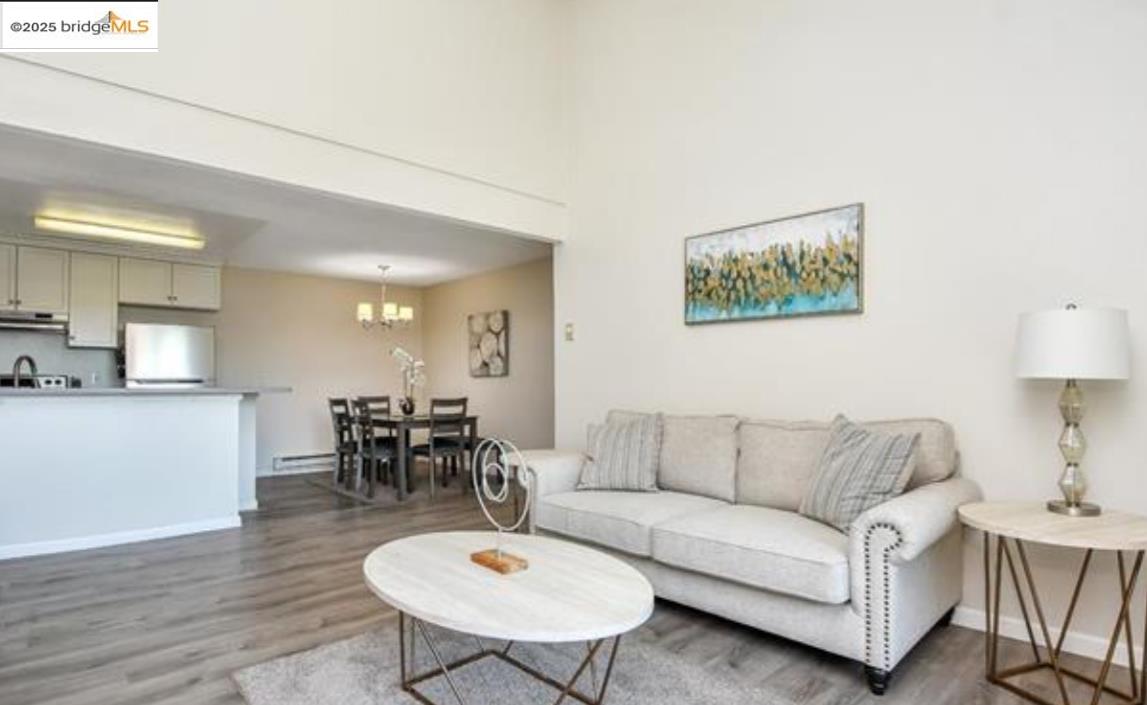 Detail Gallery Image 10 of 28 For 1333 N Camino Alto #249,  Vallejo,  CA 94589 - 3 Beds | 2 Baths