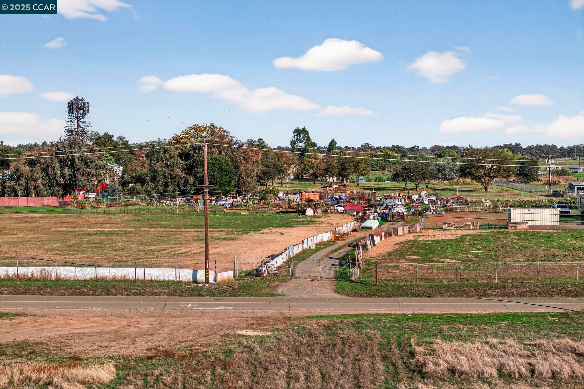 Detail Gallery Image 9 of 26 For 5500 Sorento Rd, Sacramento,  CA 95835 - – Beds | – Baths