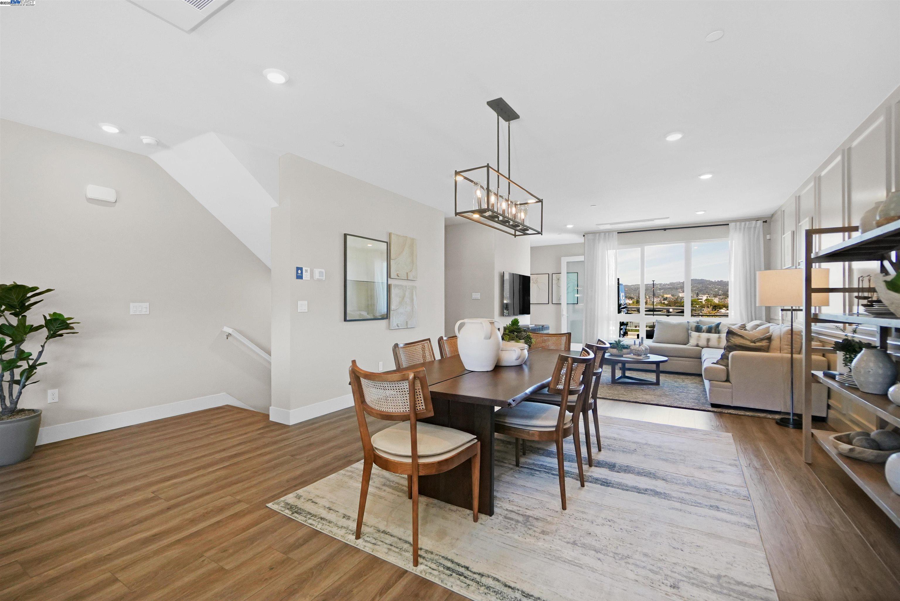 Detail Gallery Image 12 of 60 For 2256 Stanford Street, Alameda,  CA 94501 - 3 Beds | 3/1 Baths