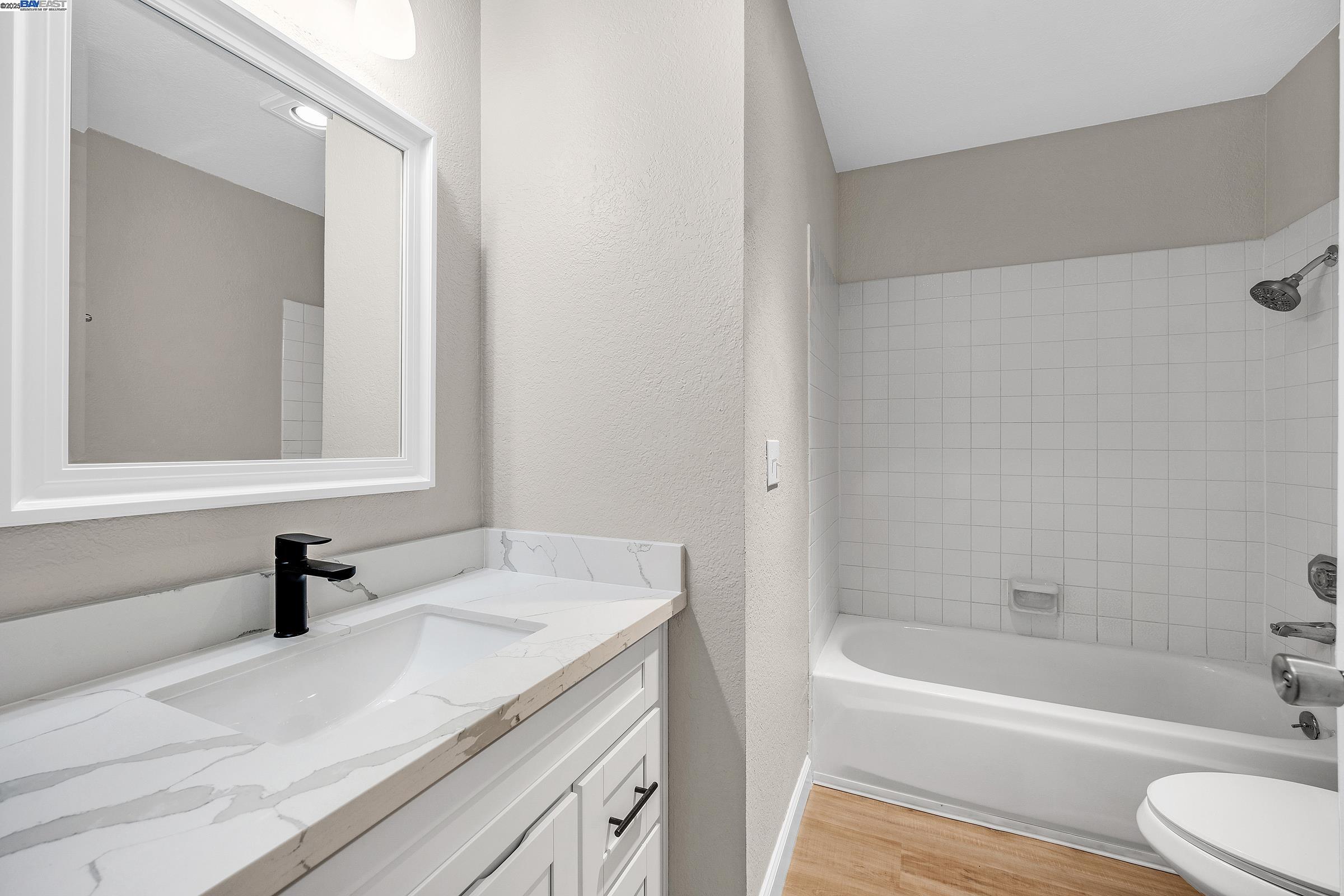 Detail Gallery Image 17 of 35 For 394 Caliente Dr, San Leandro,  CA 94578 - 2 Beds | 2 Baths