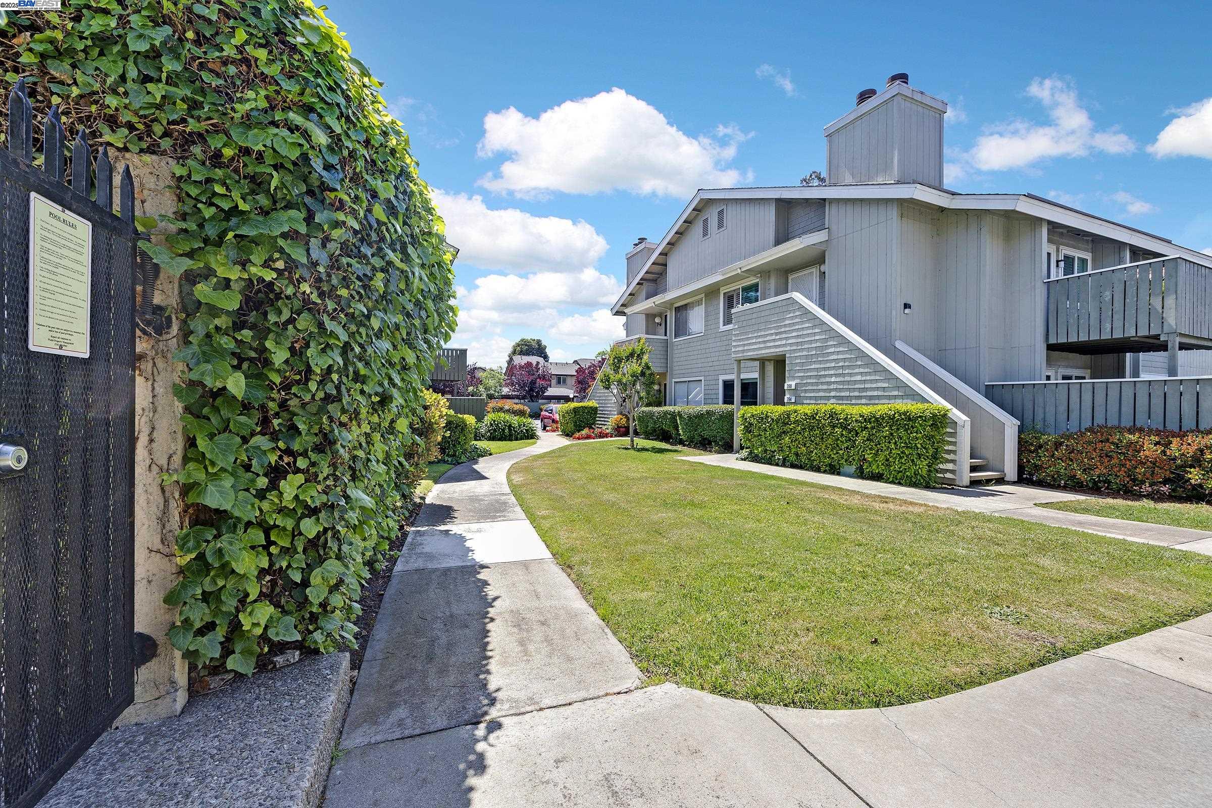 Detail Gallery Image 23 of 35 For 394 Caliente Dr, San Leandro,  CA 94578 - 2 Beds | 2 Baths