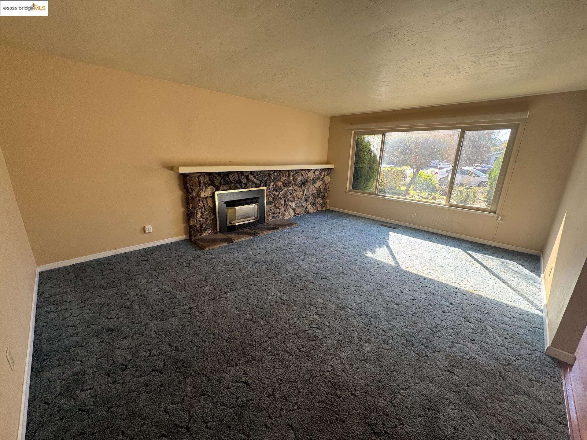 Detail Gallery Image 12 of 45 For 3115 Marvelle Ln, Concord,  CA 94518 - 4 Beds | 2 Baths