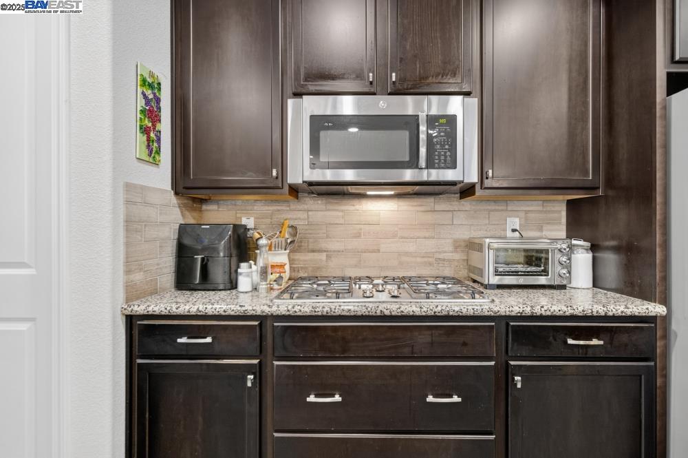 Detail Gallery Image 10 of 27 For 10092 Avocado Way, Elk Grove,  CA 95757 - 3 Beds | 2 Baths