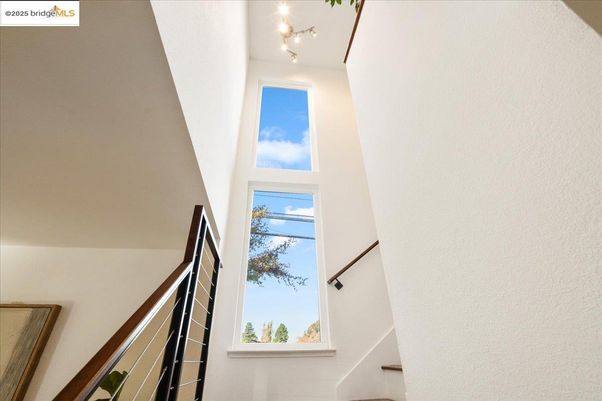 Detail Gallery Image 33 of 60 For 15001 Norton St, San Leandro,  CA 94579 - 3 Beds | 2/1 Baths