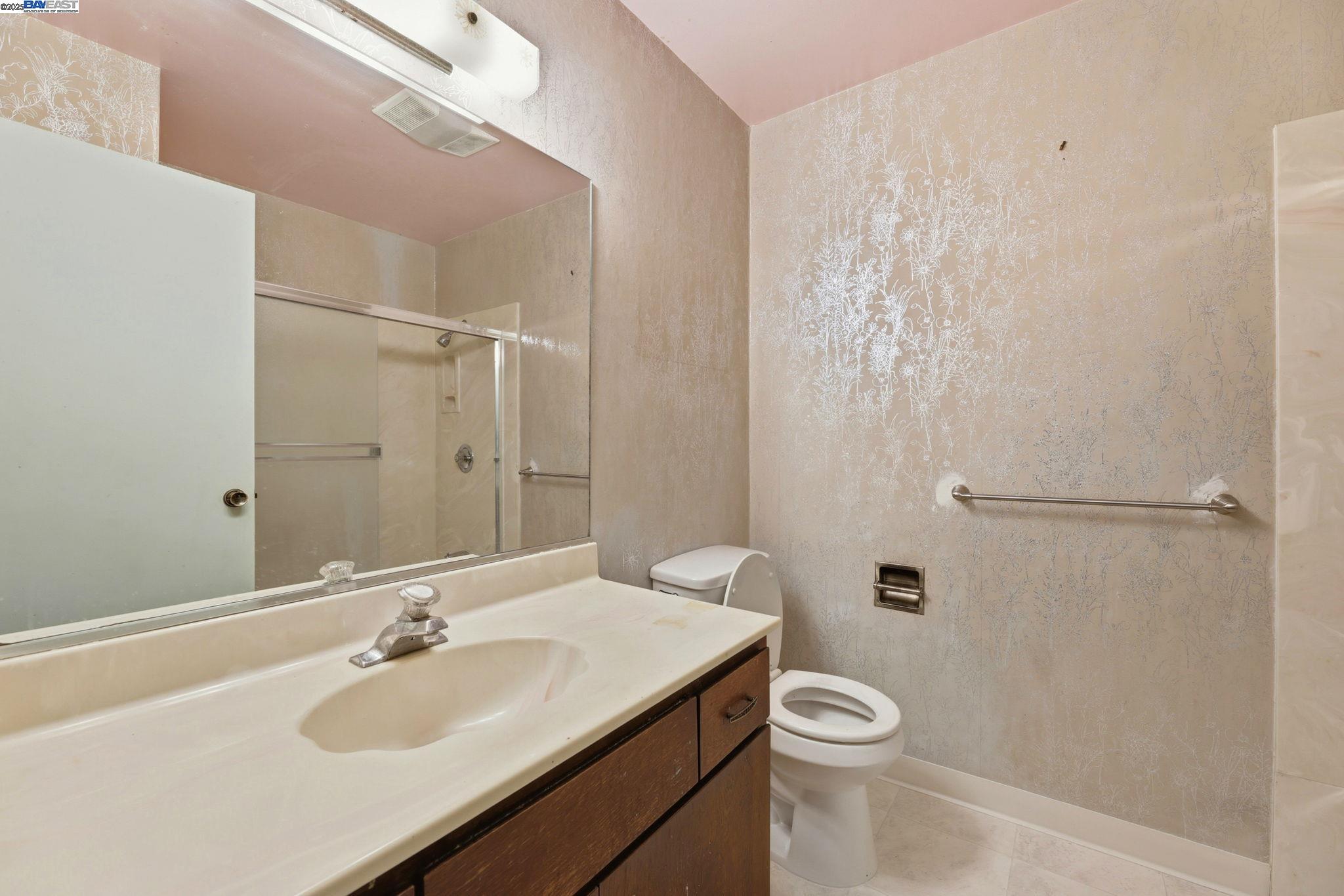 Detail Gallery Image 21 of 46 For 85 Sequoyah View, Oakland,  CA 94605 - 4 Beds | 3 Baths