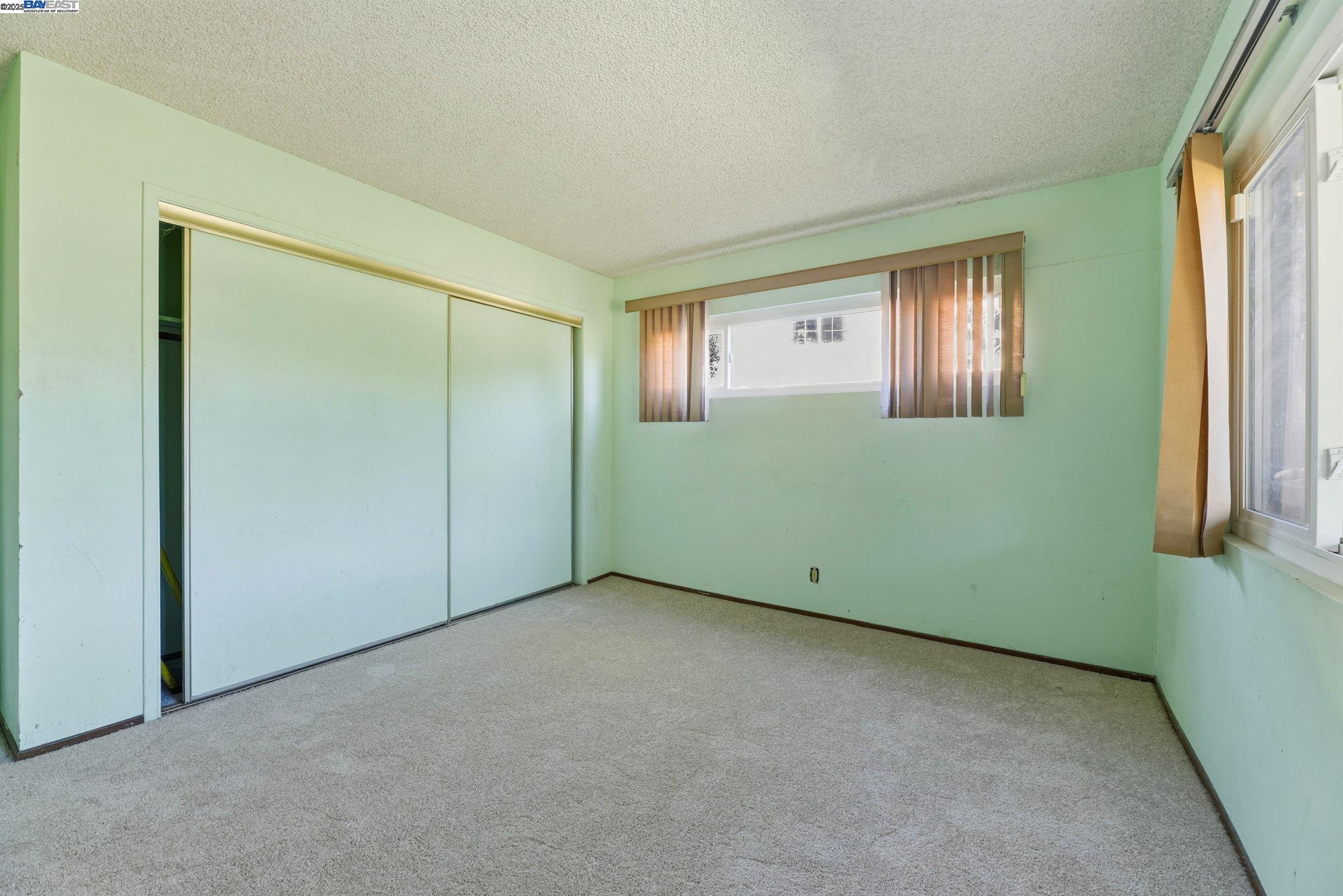 Detail Gallery Image 23 of 46 For 85 Sequoyah View, Oakland,  CA 94605 - 4 Beds | 3 Baths