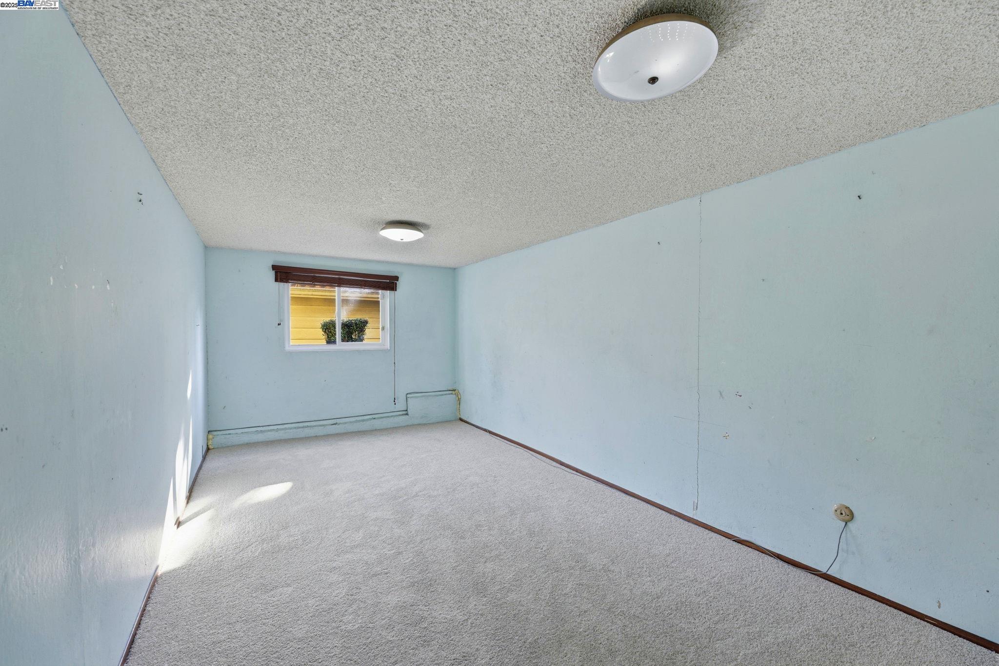 Detail Gallery Image 27 of 46 For 85 Sequoyah View, Oakland,  CA 94605 - 4 Beds | 3 Baths