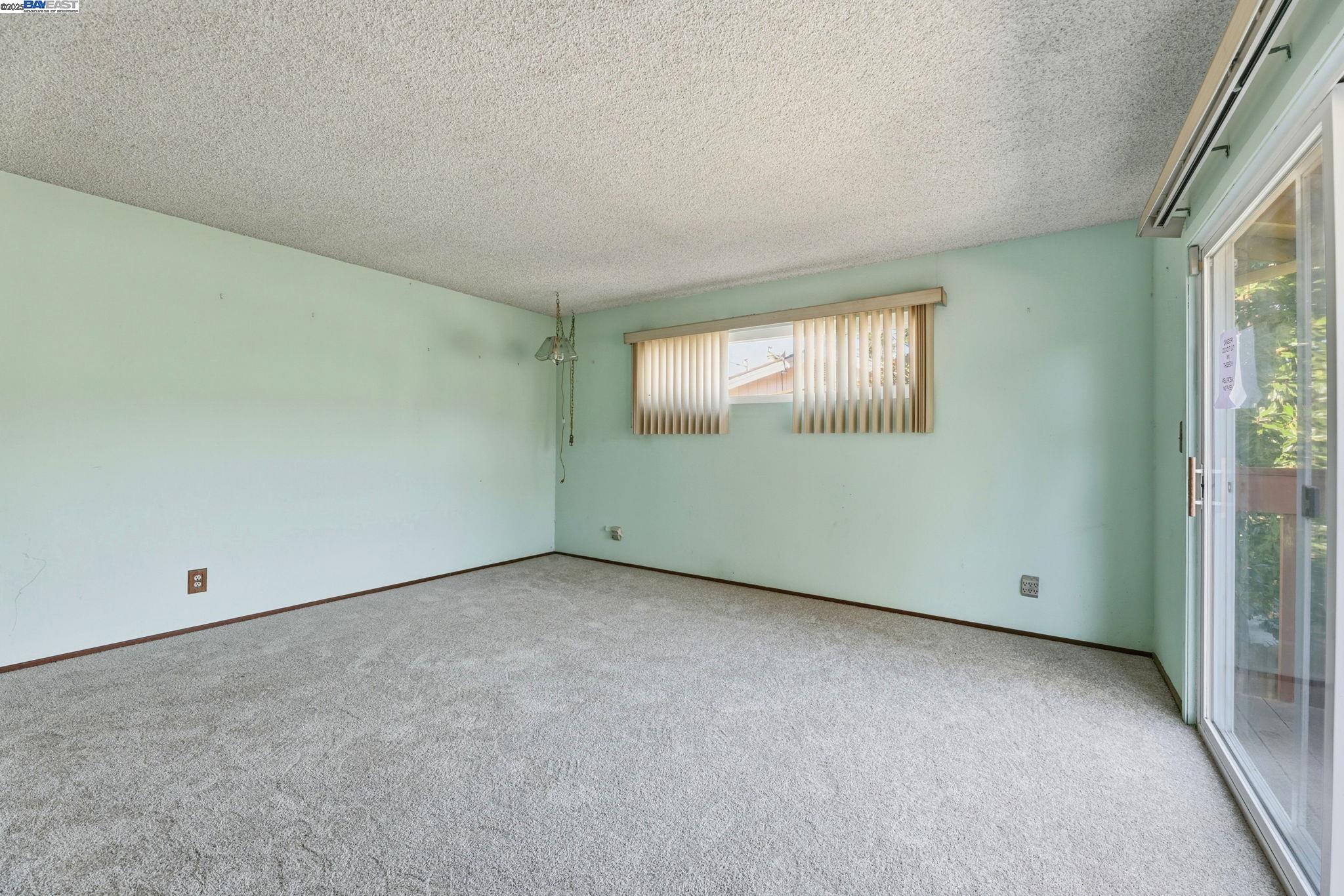 Detail Gallery Image 28 of 46 For 85 Sequoyah View, Oakland,  CA 94605 - 4 Beds | 3 Baths