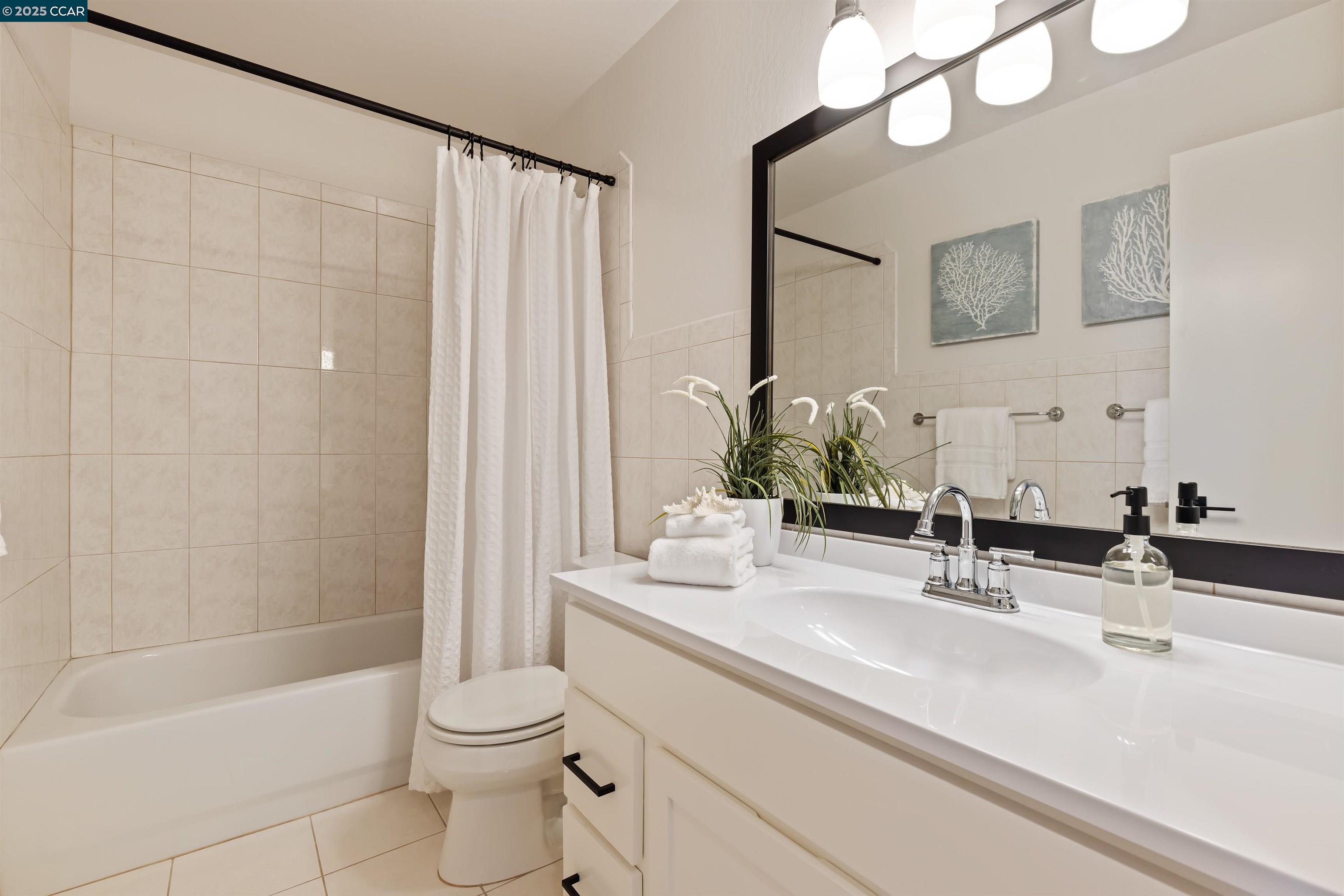 Detail Gallery Image 28 of 40 For 1513 Siskiyou Dr, Walnut Creek,  CA 94598 - 3 Beds | 2/1 Baths