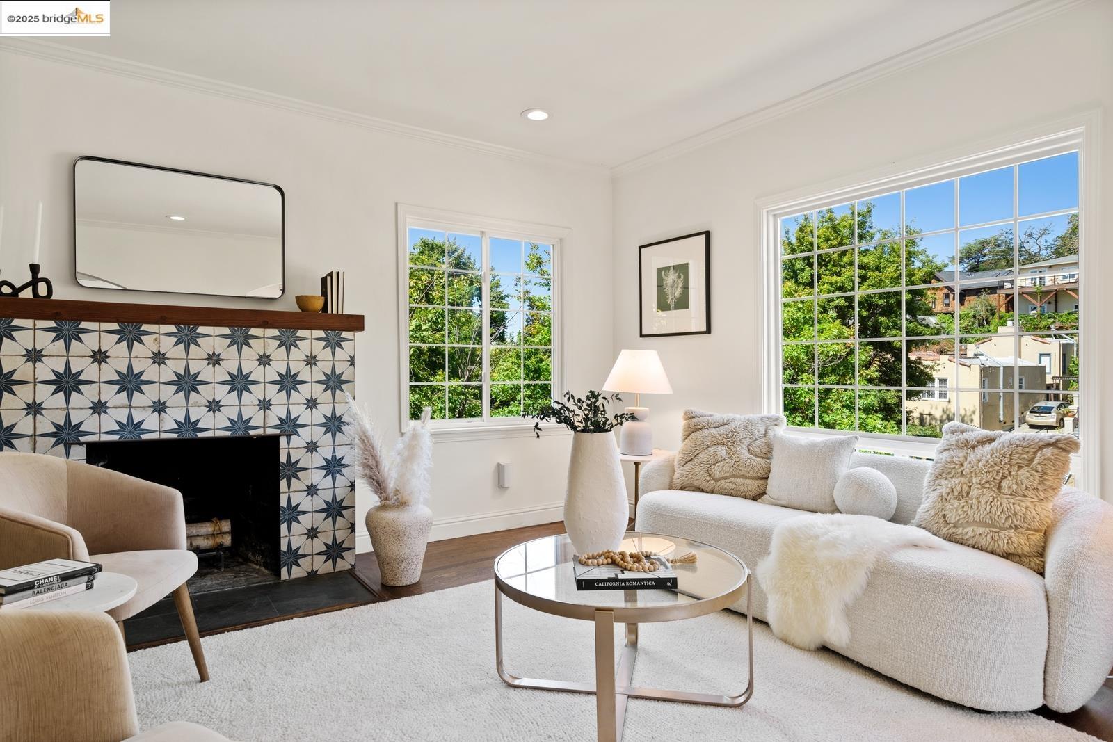 Detail Gallery Image 12 of 54 For 667 Mandana Blvd, Oakland,  CA 94610 - 3 Beds | 3 Baths