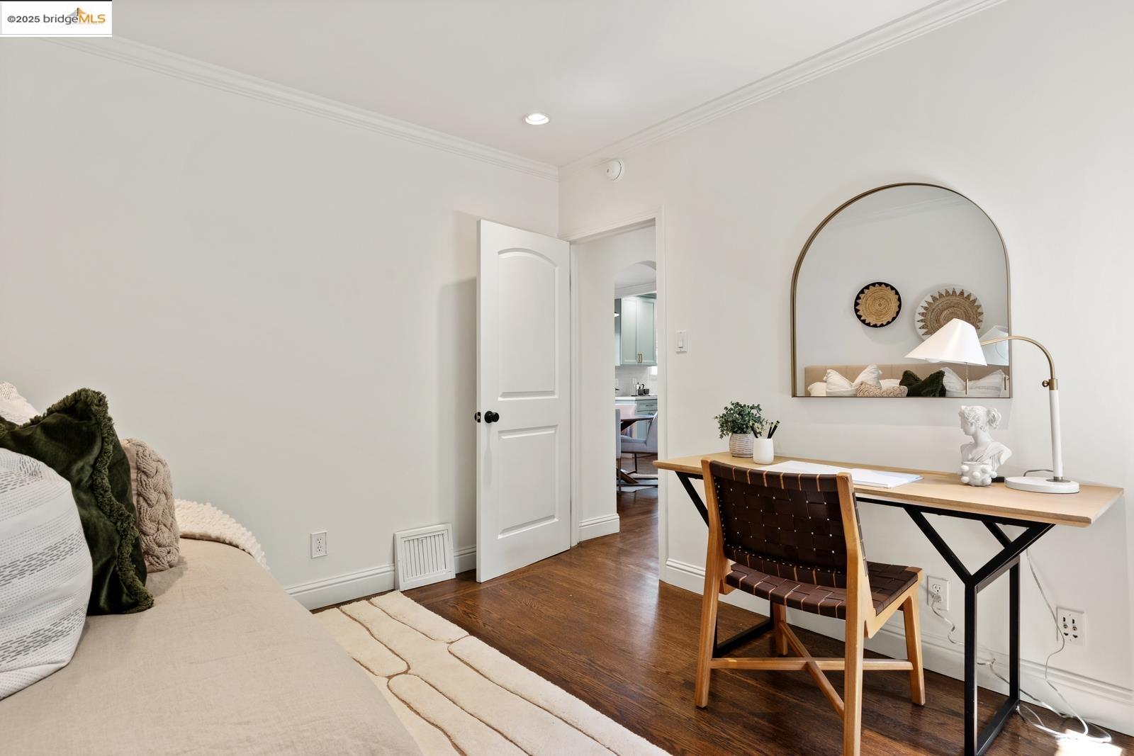 Detail Gallery Image 28 of 54 For 667 Mandana Blvd, Oakland,  CA 94610 - 3 Beds | 3 Baths