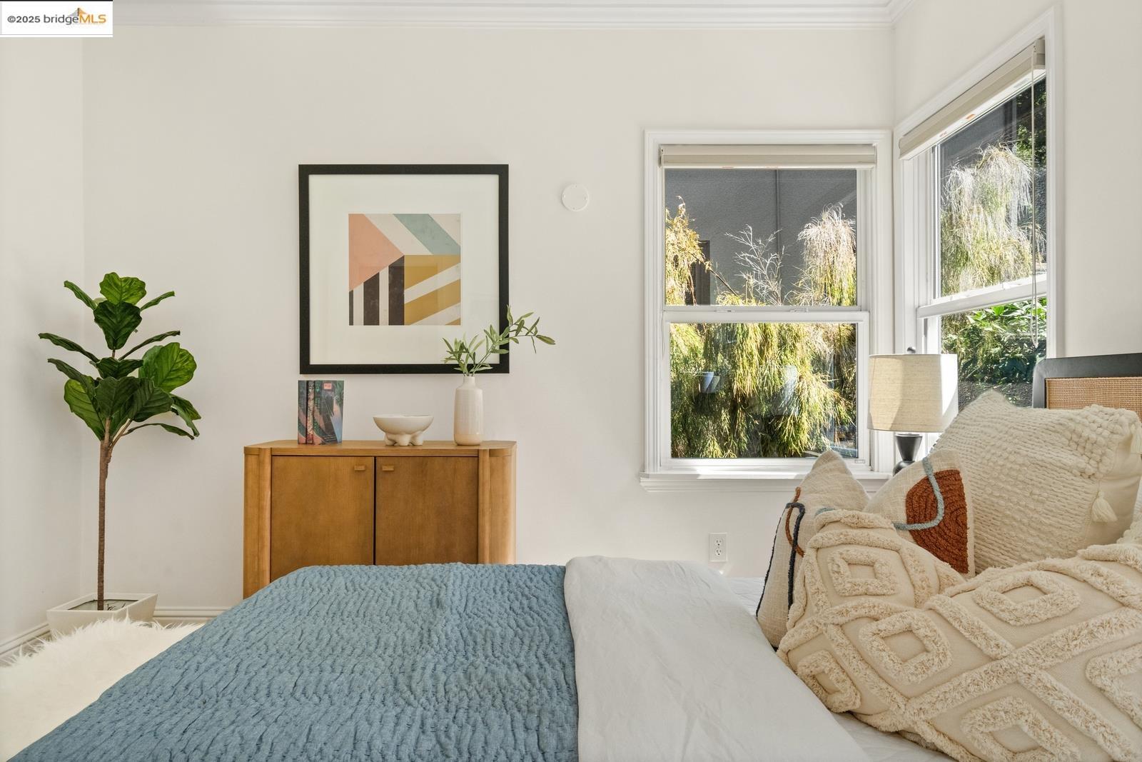 Detail Gallery Image 30 of 54 For 667 Mandana Blvd, Oakland,  CA 94610 - 3 Beds | 3 Baths