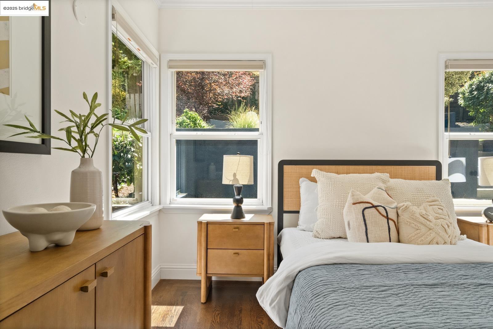 Detail Gallery Image 31 of 54 For 667 Mandana Blvd, Oakland,  CA 94610 - 3 Beds | 3 Baths