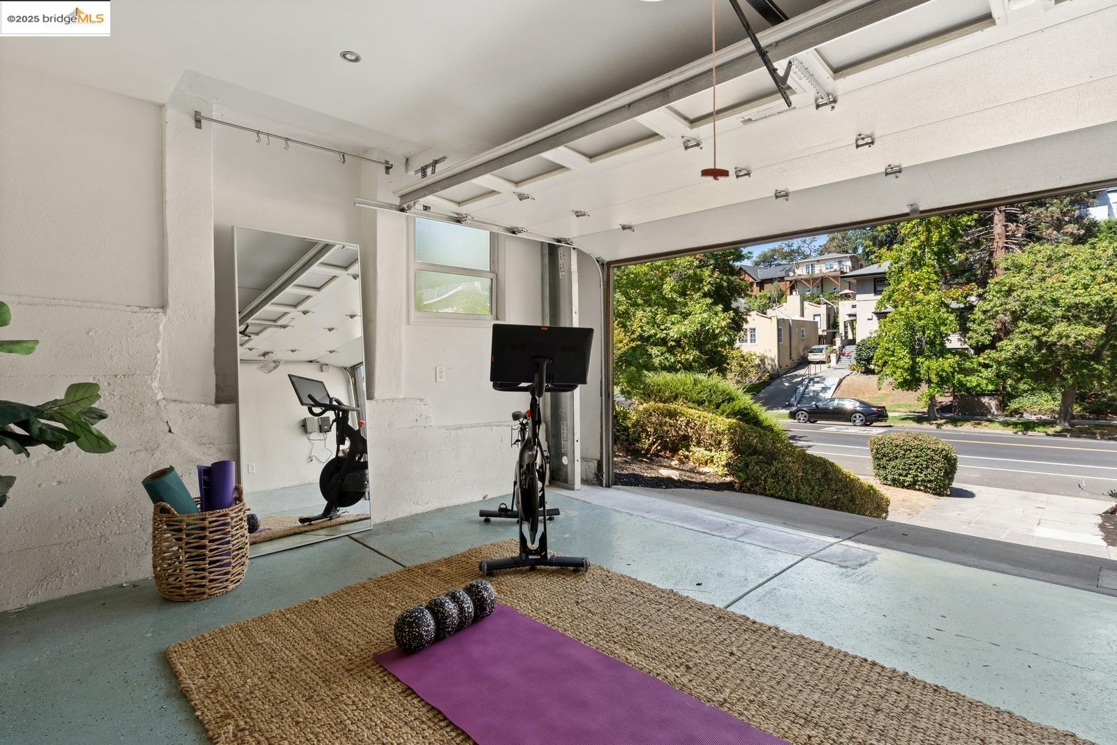 Detail Gallery Image 48 of 54 For 667 Mandana Blvd, Oakland,  CA 94610 - 3 Beds | 3 Baths