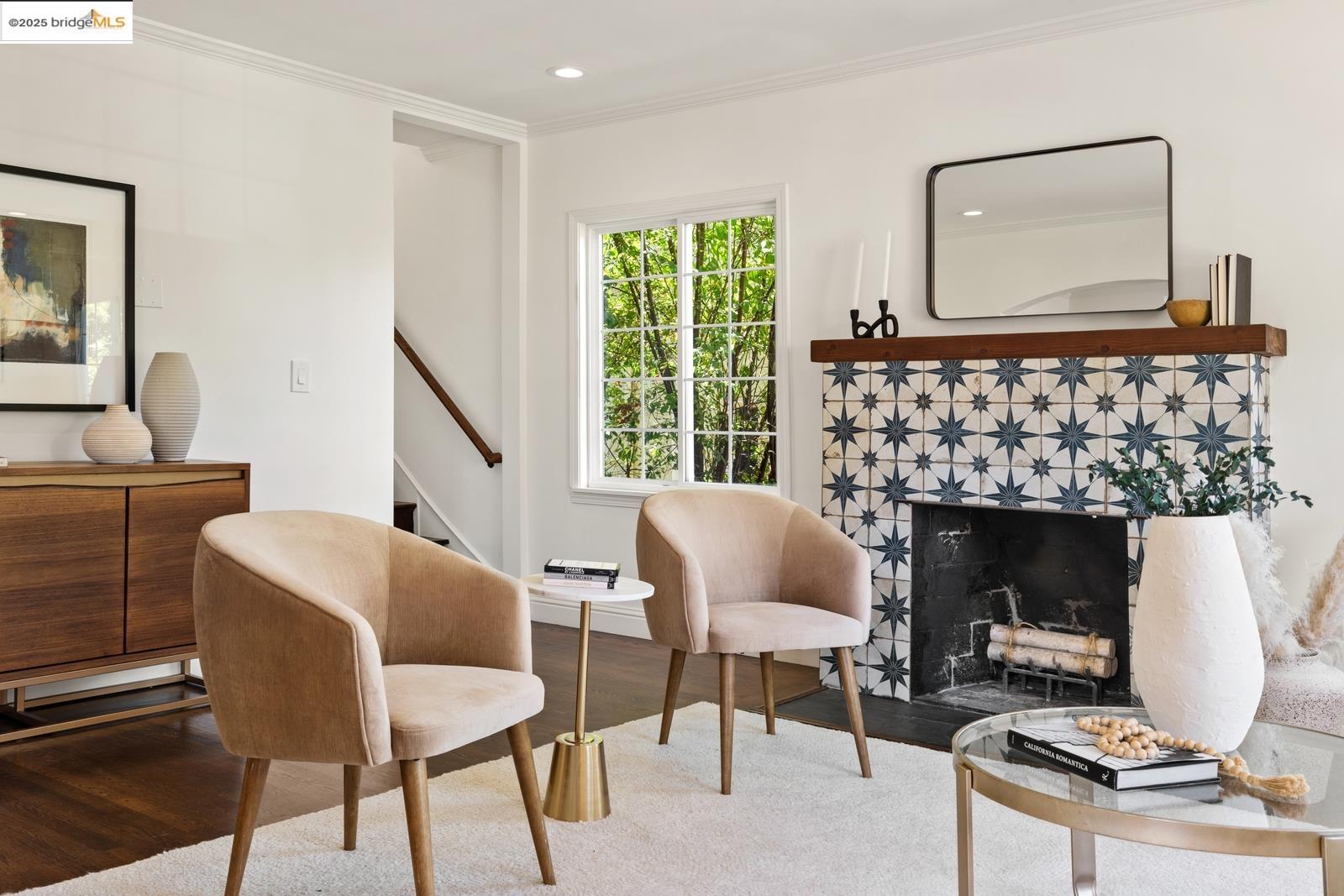 Detail Gallery Image 6 of 54 For 667 Mandana Blvd, Oakland,  CA 94610 - 3 Beds | 3 Baths