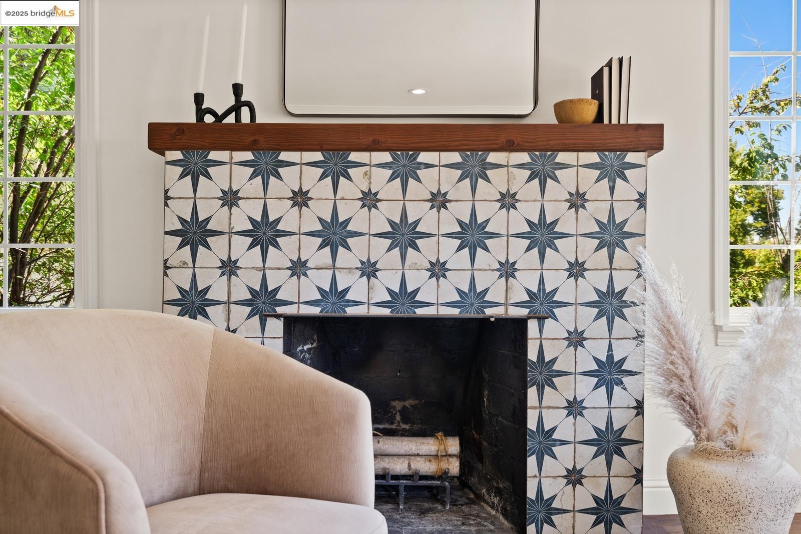 Detail Gallery Image 7 of 54 For 667 Mandana Blvd, Oakland,  CA 94610 - 3 Beds | 3 Baths