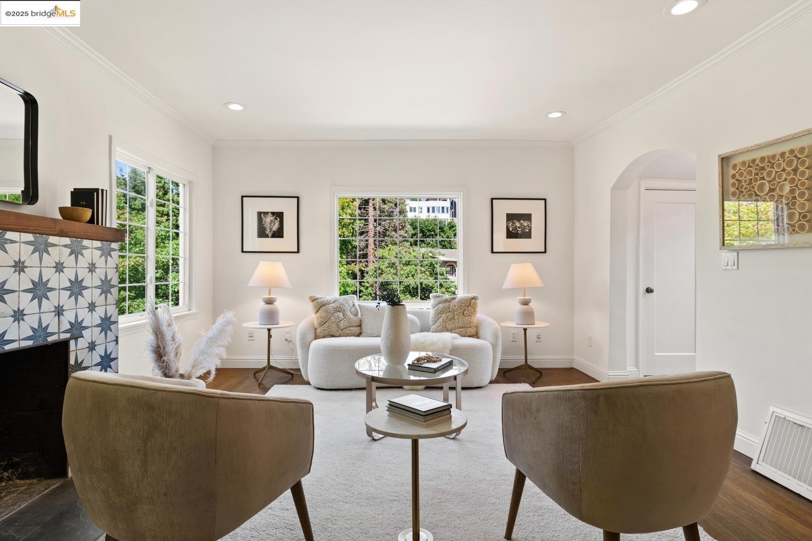 Detail Gallery Image 8 of 54 For 667 Mandana Blvd, Oakland,  CA 94610 - 3 Beds | 3 Baths