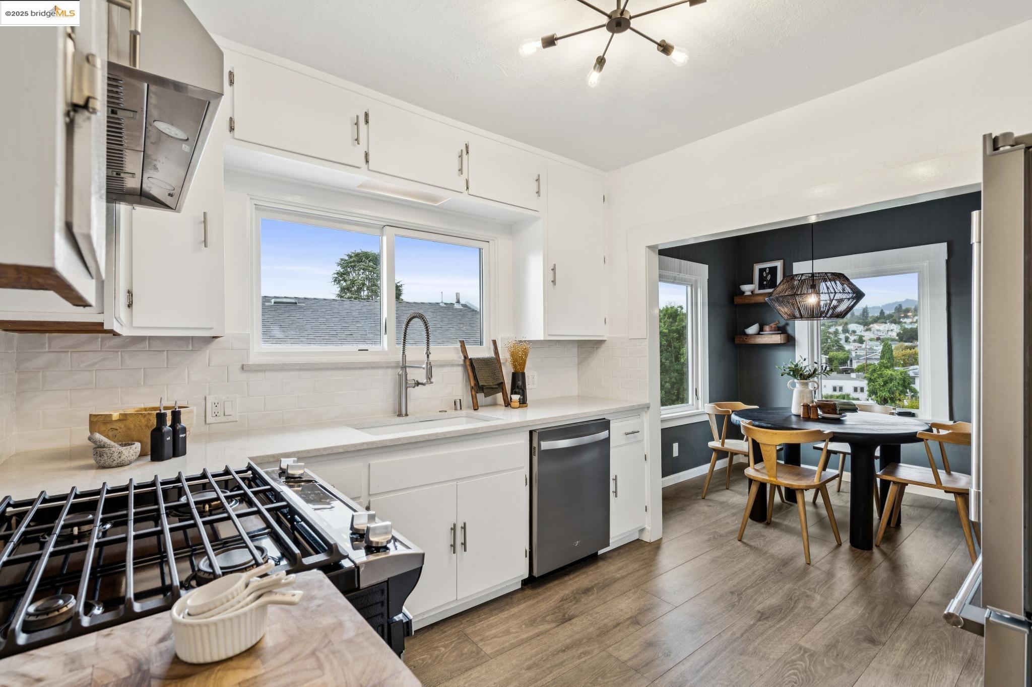 Detail Gallery Image 13 of 44 For 3925 Balfour Avenue, Oakland,  CA 94610 - 3 Beds | 2 Baths