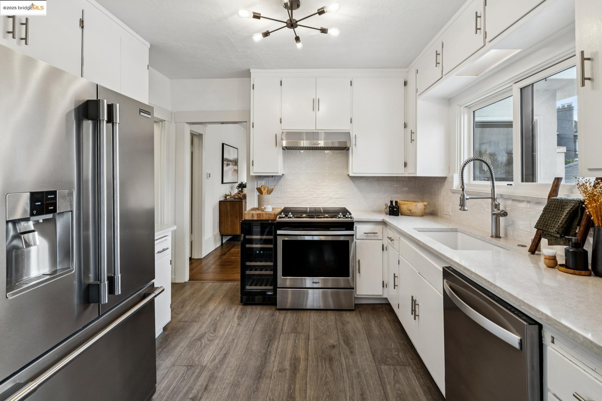 Detail Gallery Image 15 of 44 For 3925 Balfour Avenue, Oakland,  CA 94610 - 3 Beds | 2 Baths