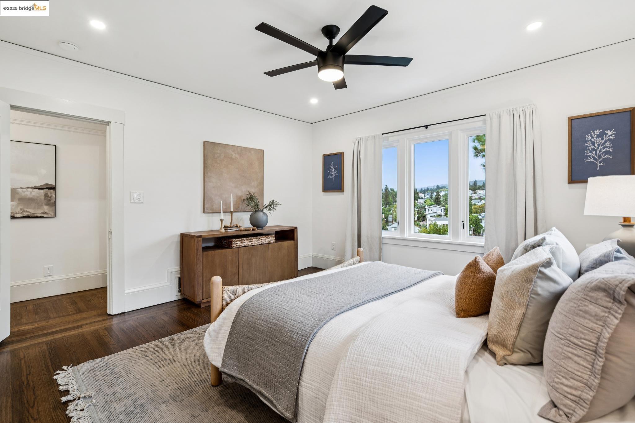 Detail Gallery Image 26 of 44 For 3925 Balfour Avenue, Oakland,  CA 94610 - 3 Beds | 2 Baths