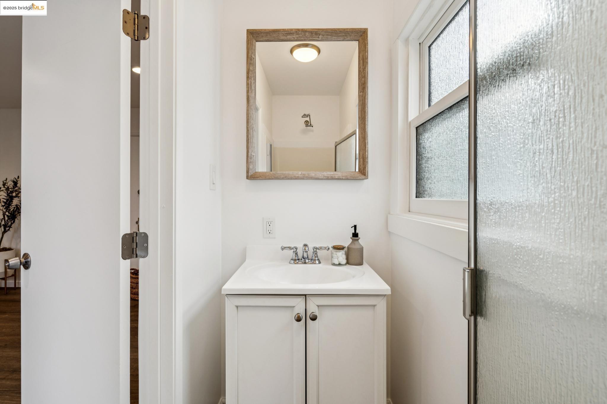 Detail Gallery Image 35 of 44 For 3925 Balfour Avenue, Oakland,  CA 94610 - 3 Beds | 2 Baths