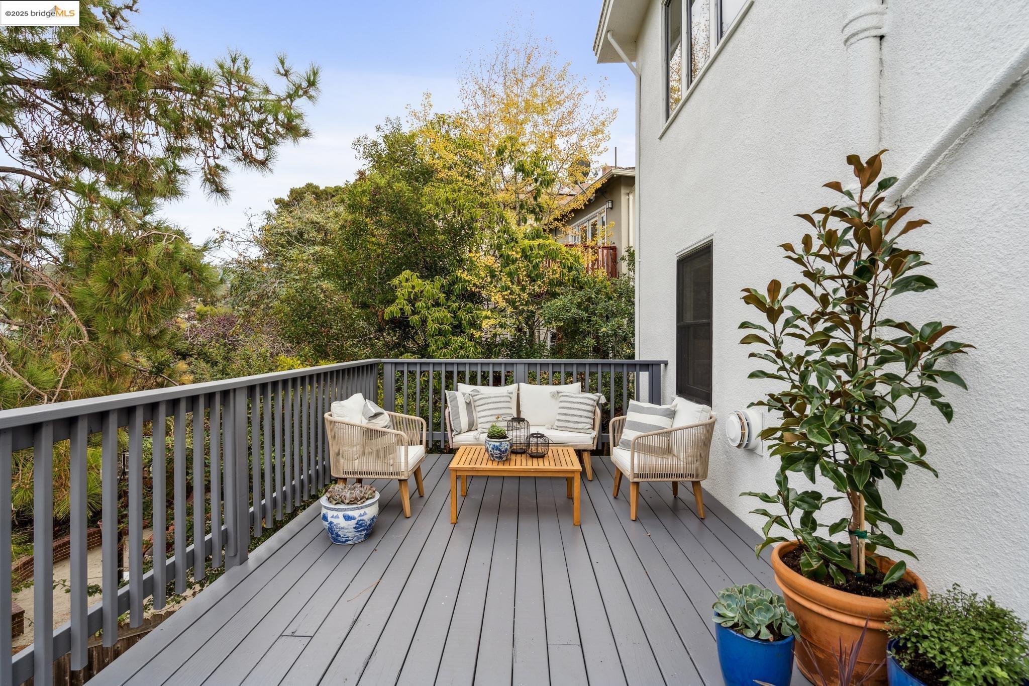 Detail Gallery Image 38 of 44 For 3925 Balfour Avenue, Oakland,  CA 94610 - 3 Beds | 2 Baths