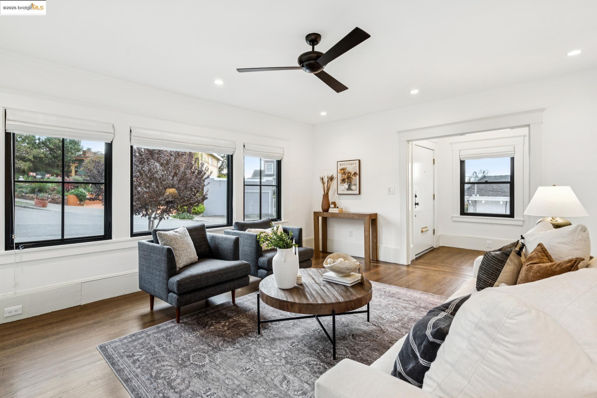 Detail Gallery Image 7 of 44 For 3925 Balfour Avenue, Oakland,  CA 94610 - 3 Beds | 2 Baths