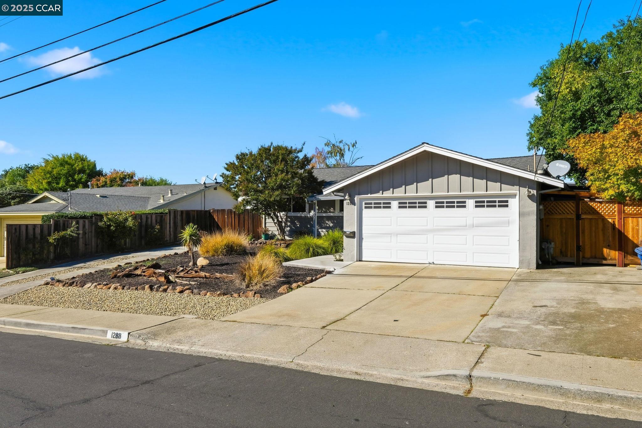 Detail Gallery Image 2 of 36 For 1288 Kentucky Dr, Concord,  CA 94521 - 3 Beds | 2 Baths