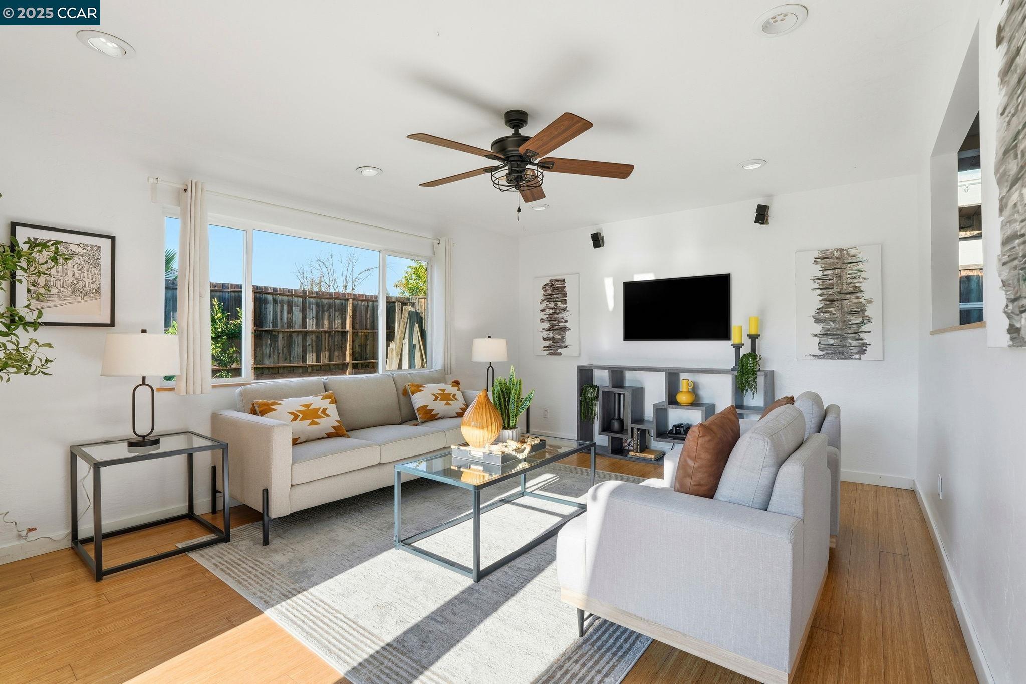 Detail Gallery Image 12 of 42 For 1288 Kentucky Dr, Concord,  CA 94521 - 3 Beds | 2 Baths