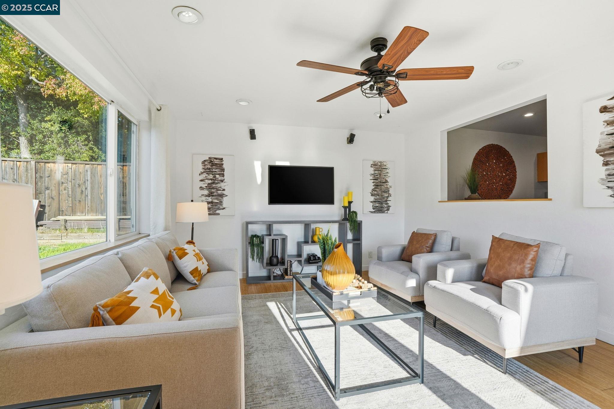 Detail Gallery Image 13 of 42 For 1288 Kentucky Dr, Concord,  CA 94521 - 3 Beds | 2 Baths