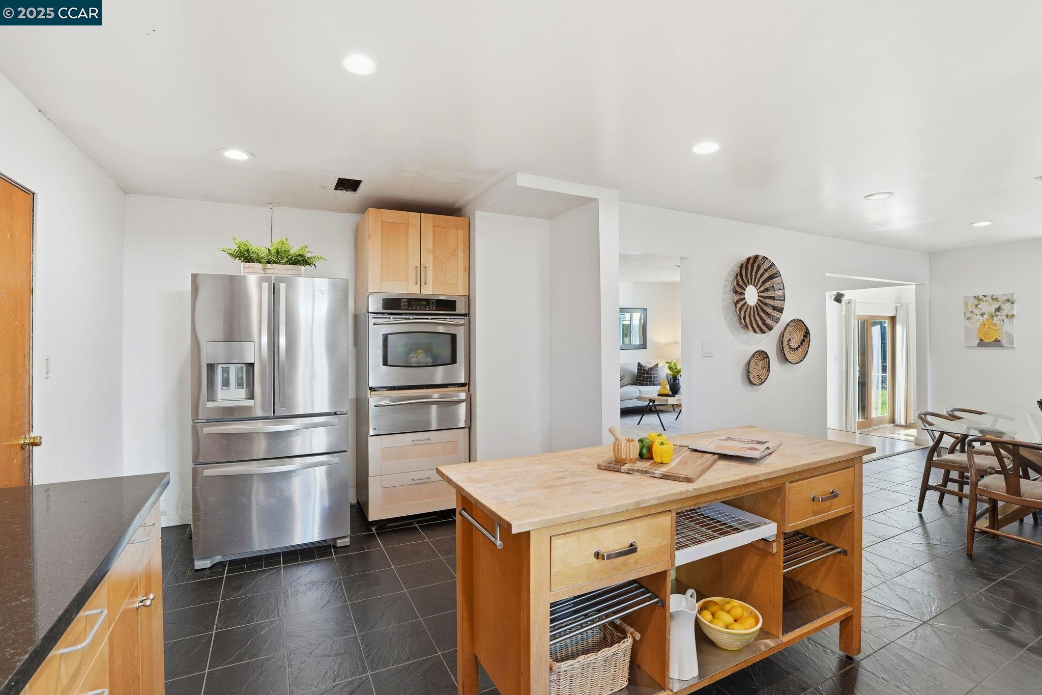 Detail Gallery Image 17 of 42 For 1288 Kentucky Dr, Concord,  CA 94521 - 3 Beds | 2 Baths