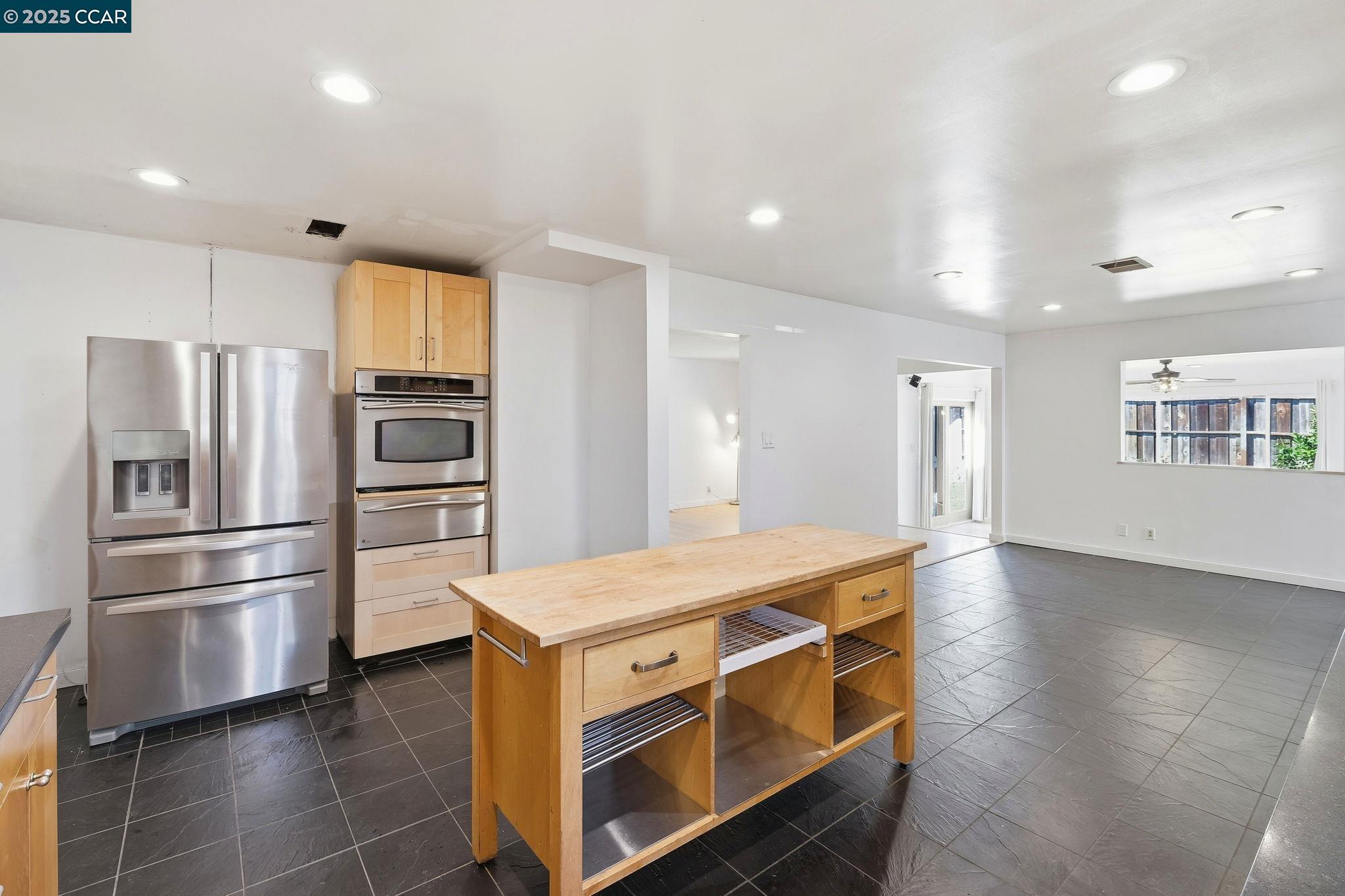 Detail Gallery Image 17 of 36 For 1288 Kentucky Dr, Concord,  CA 94521 - 3 Beds | 2 Baths