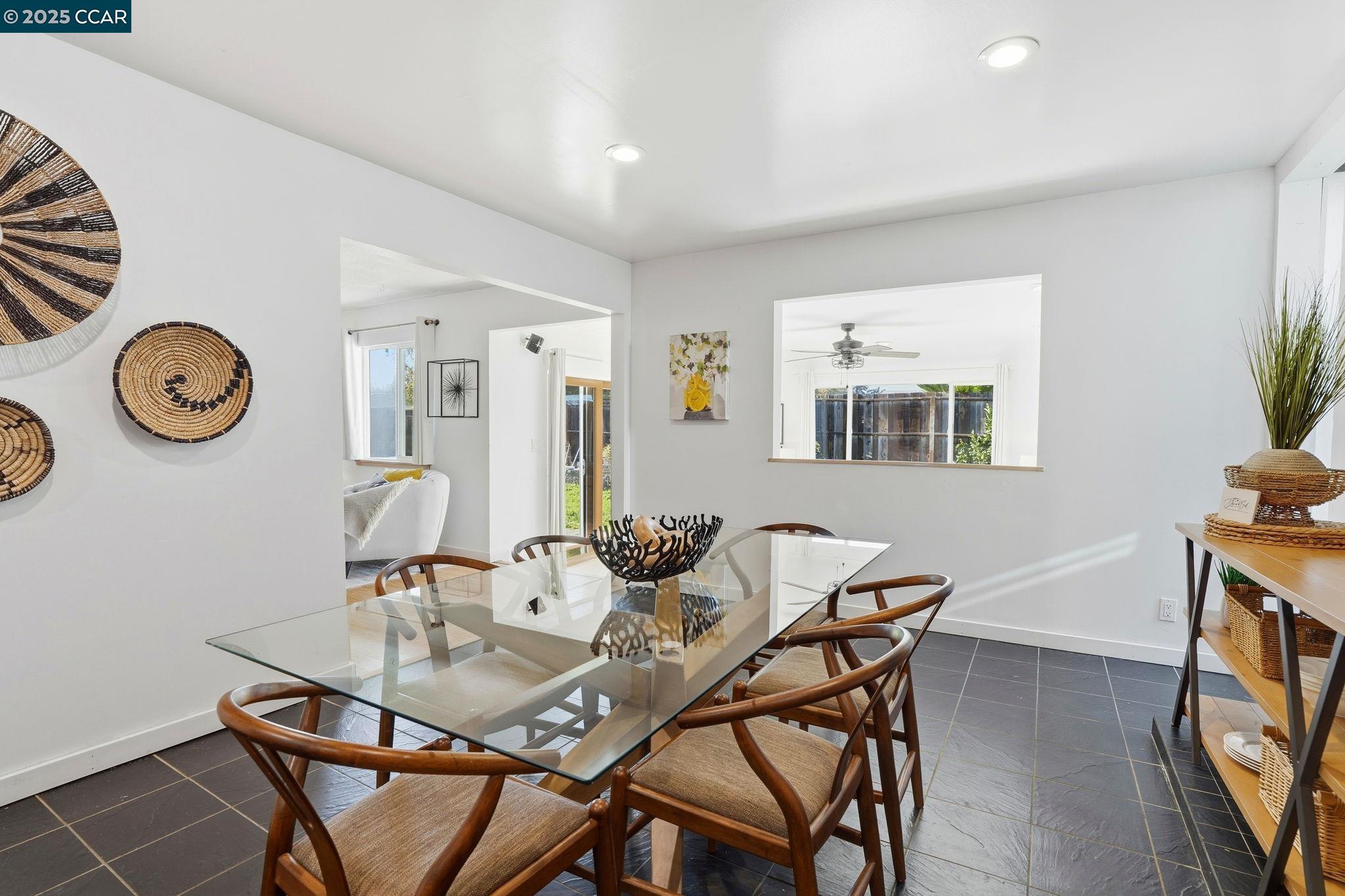 Detail Gallery Image 22 of 42 For 1288 Kentucky Dr, Concord,  CA 94521 - 3 Beds | 2 Baths