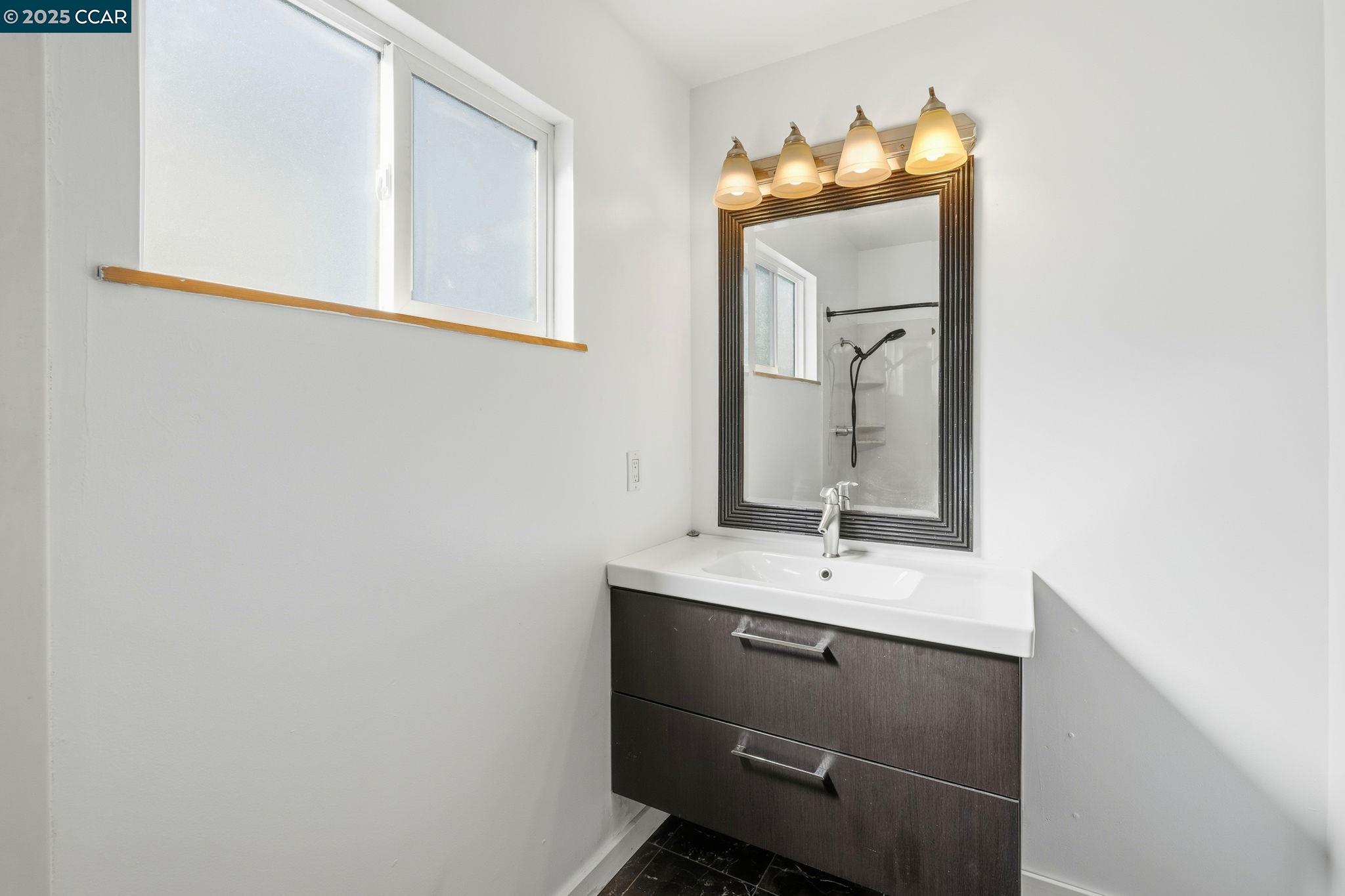 Detail Gallery Image 31 of 36 For 1288 Kentucky Dr, Concord,  CA 94521 - 3 Beds | 2 Baths