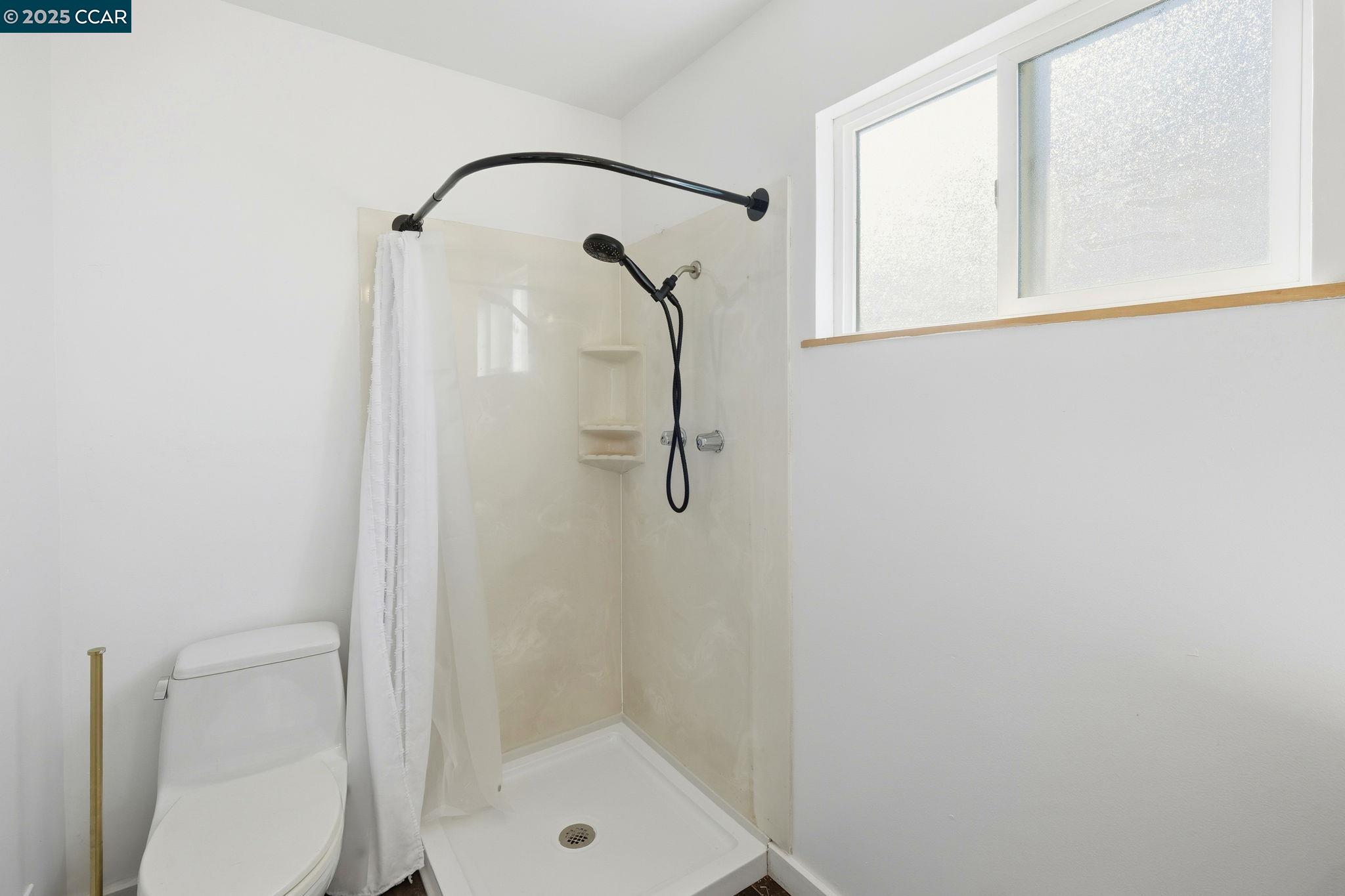 Detail Gallery Image 32 of 36 For 1288 Kentucky Dr, Concord,  CA 94521 - 3 Beds | 2 Baths