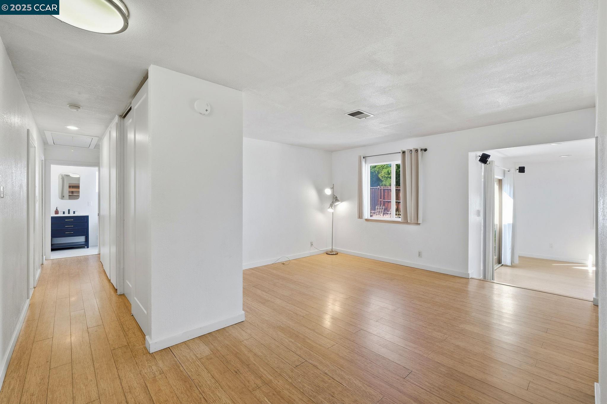 Detail Gallery Image 6 of 36 For 1288 Kentucky Dr, Concord,  CA 94521 - 3 Beds | 2 Baths