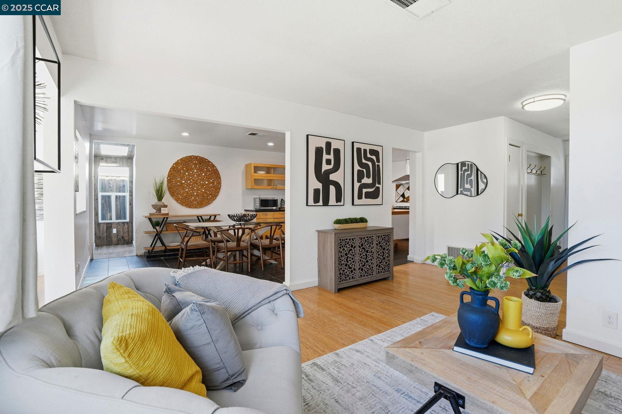 Detail Gallery Image 10 of 42 For 1288 Kentucky Dr, Concord,  CA 94521 - 3 Beds | 2 Baths