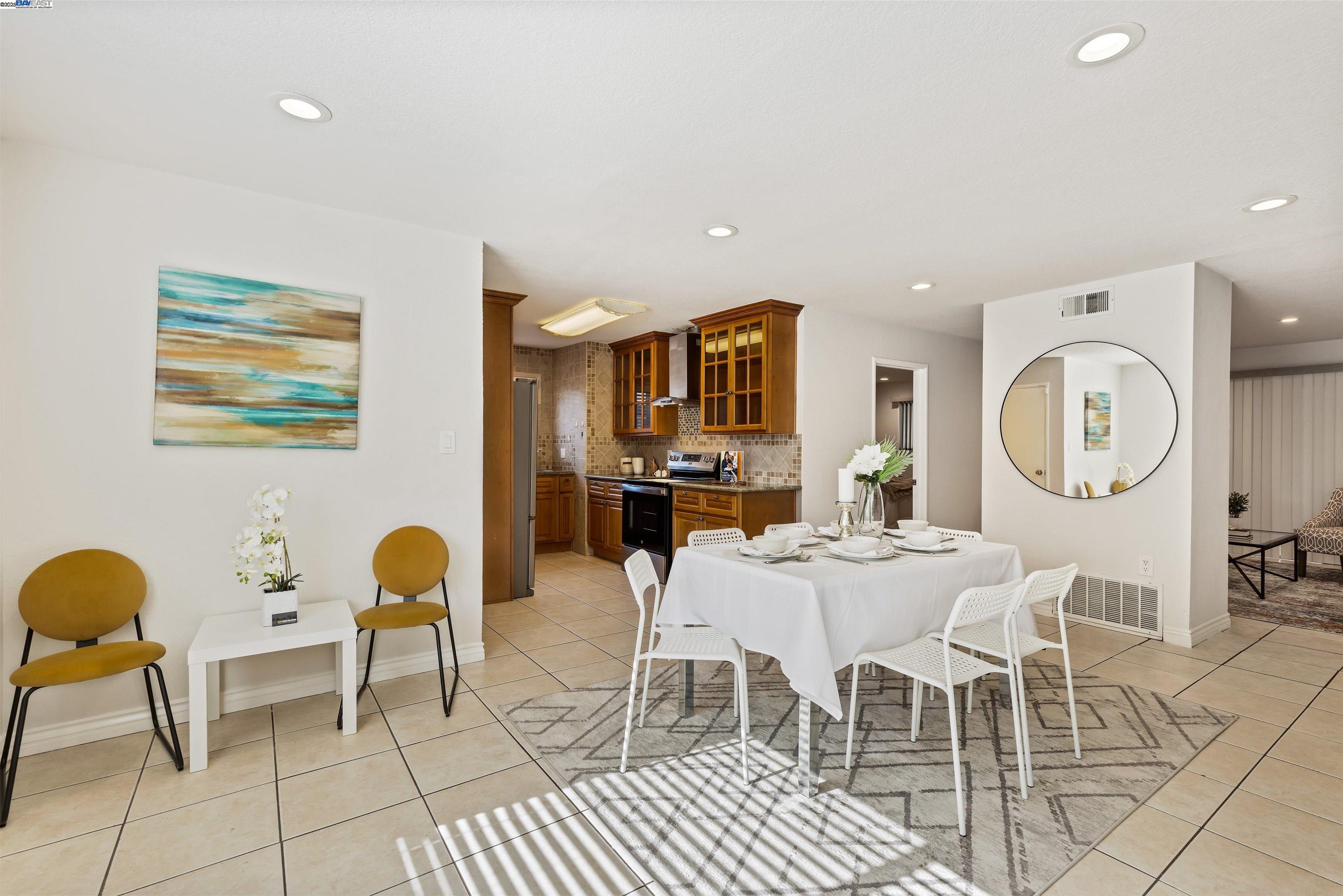 Front Image Thumbnail for BE41116453