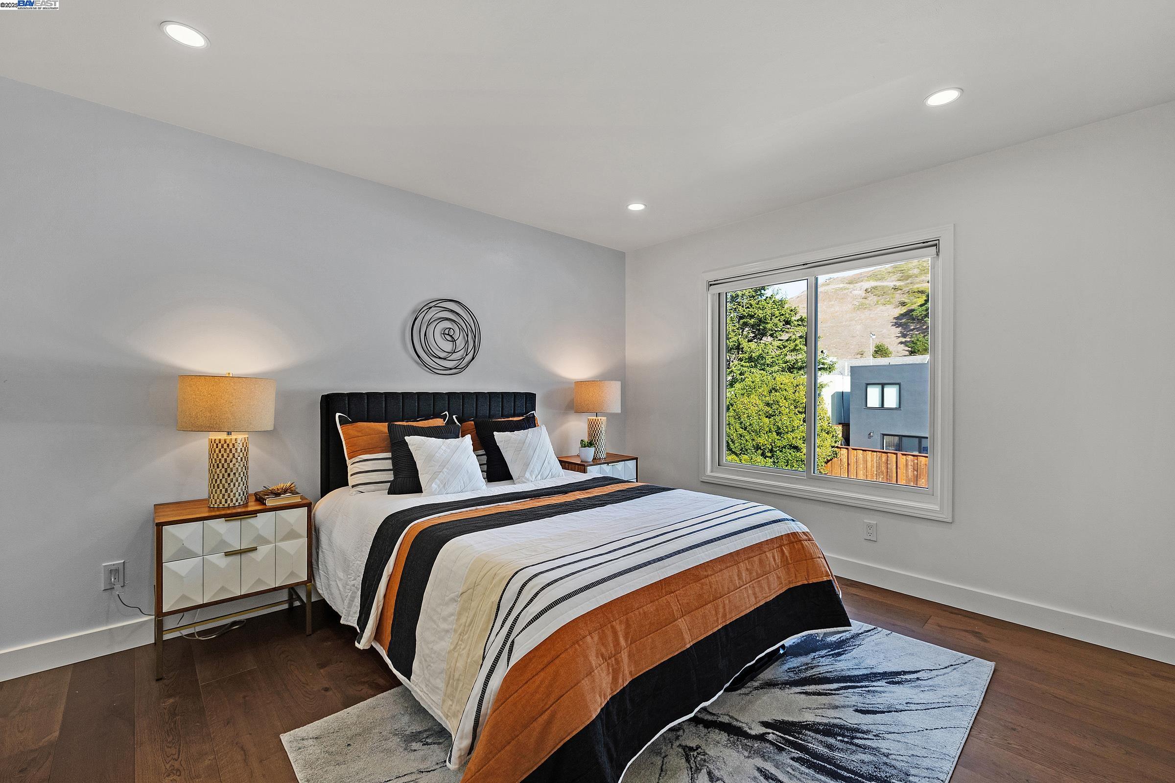 Detail Gallery Image 10 of 39 For 105 Skyview Way, San Francisco,  CA 94131 - 4 Beds | 3 Baths