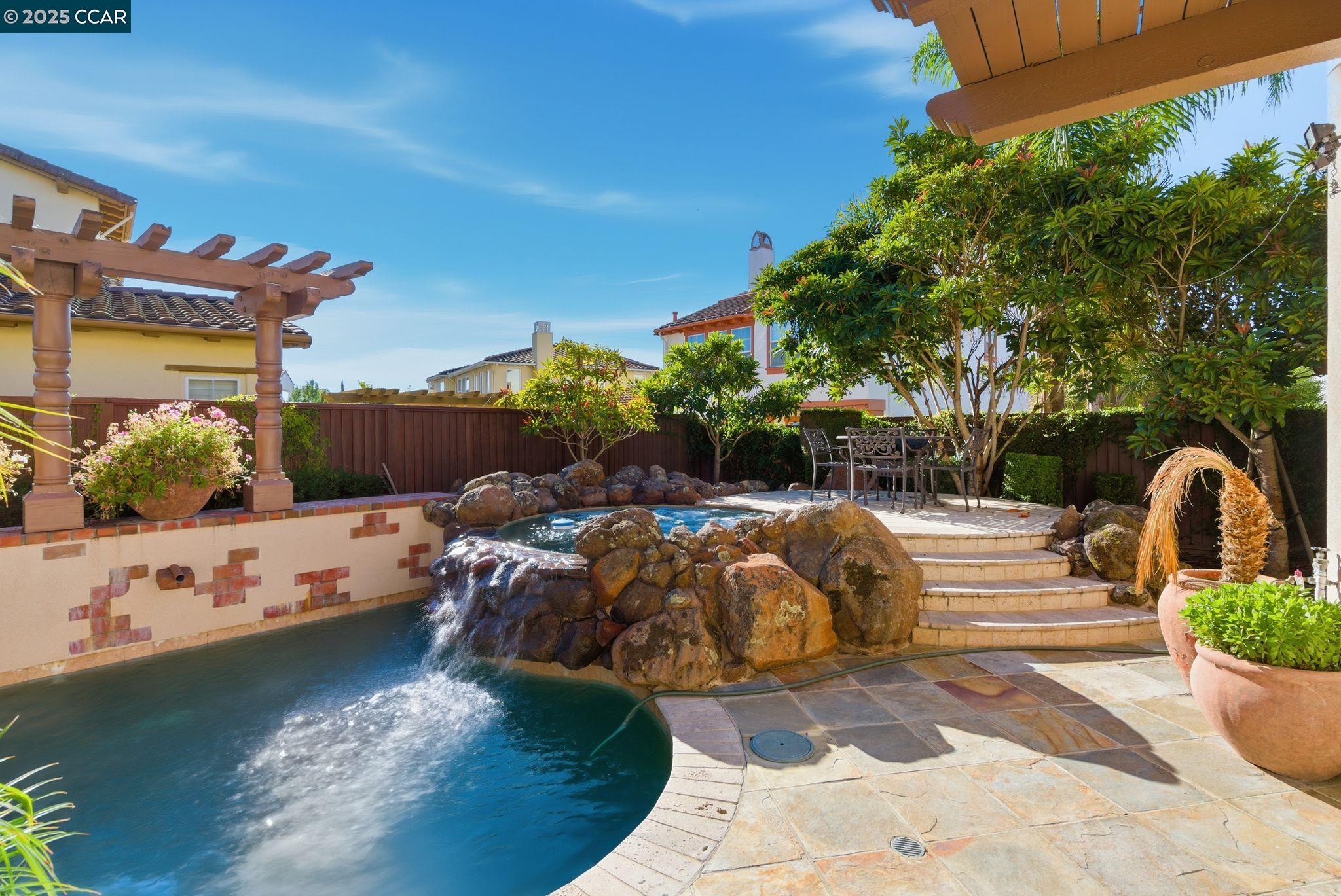 Detail Gallery Image 4 of 44 For 1041 S Wedgewood Rd, San Ramon,  CA 94582 - 4 Beds | 3/1 Baths